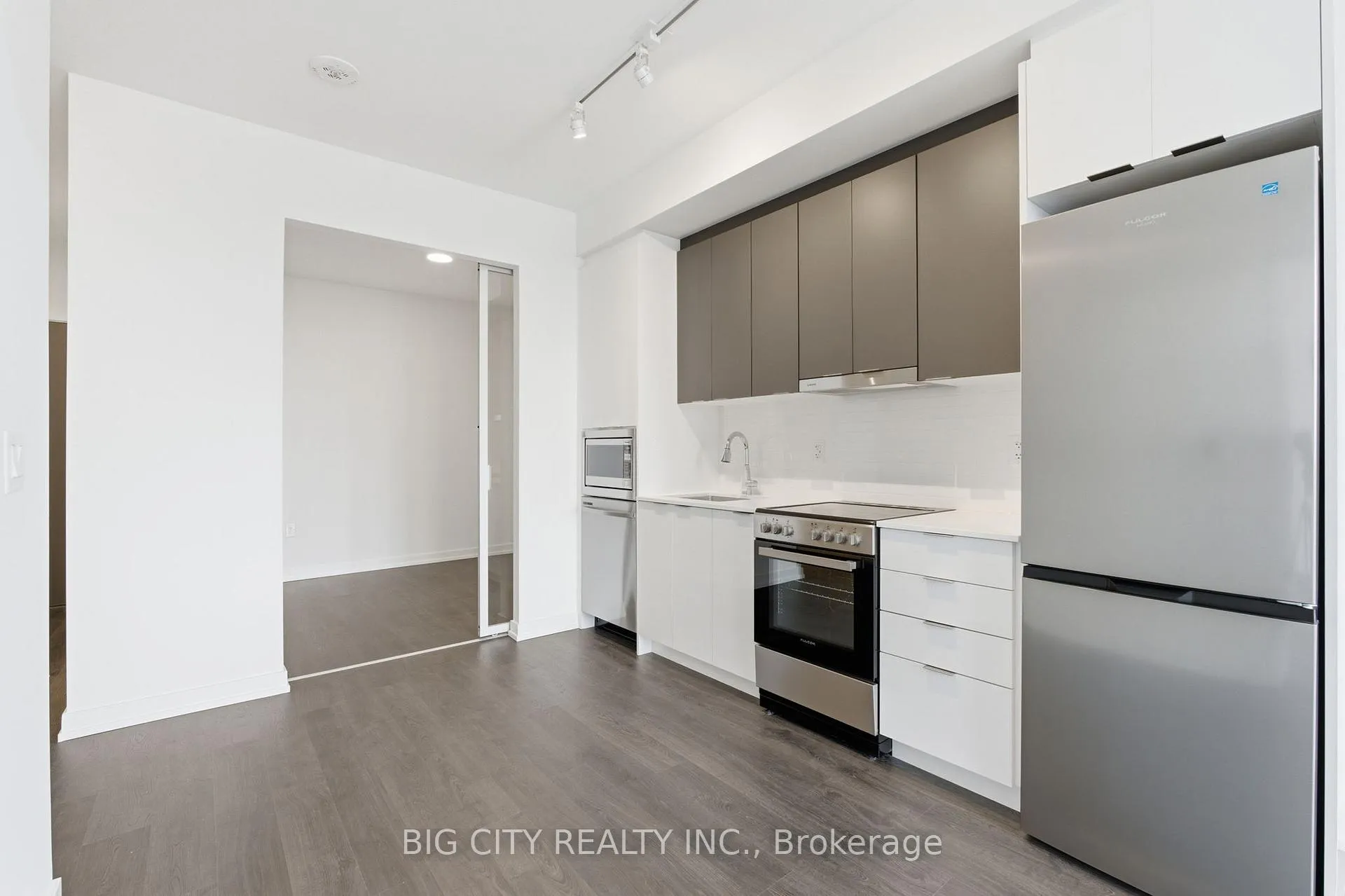 Photo 4 of Unit 2108, 9763 Markham Road, Markham, Greensborough — HOMEH