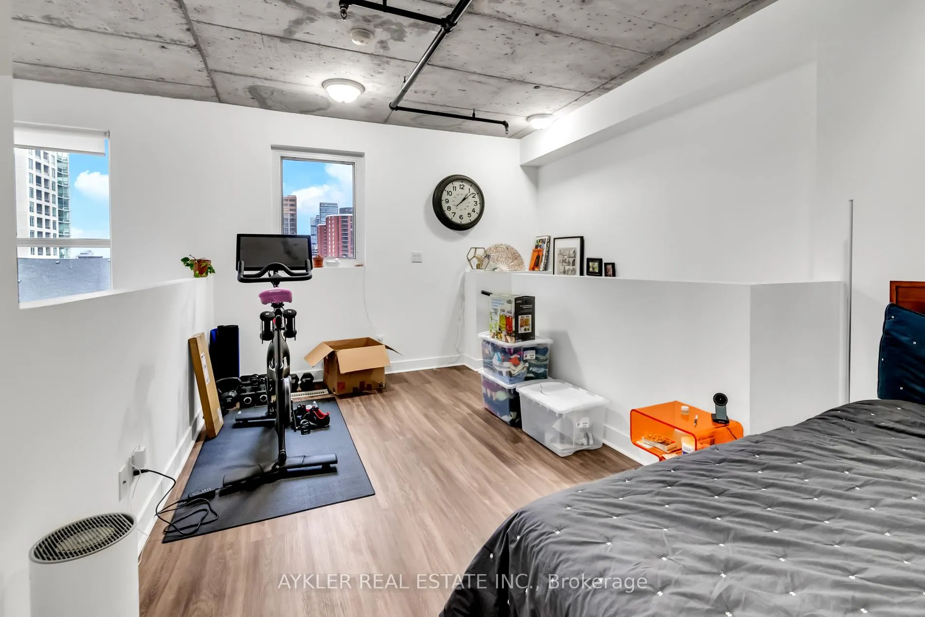 Photo 17 of Unit 405, 10 Wellesley Place, Toronto, North St. James Town — HOMEH