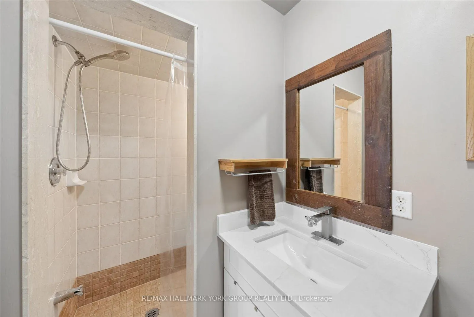 Photo 17 of 11 Snedden Avenue, Aurora, Bayview Wellington — HOMEH