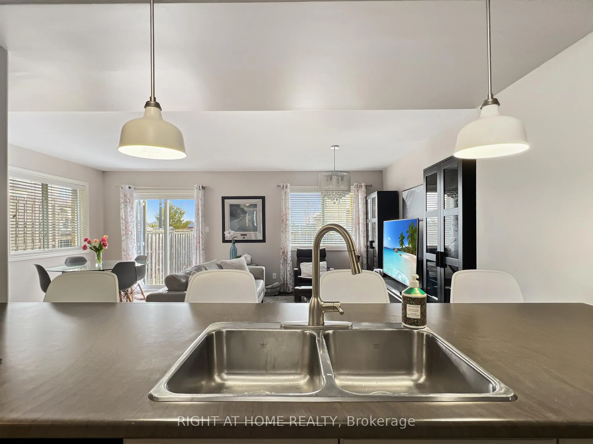 Photo 13 of 26 Princeton Place, Belleville, Thurlow Ward — HOMEH