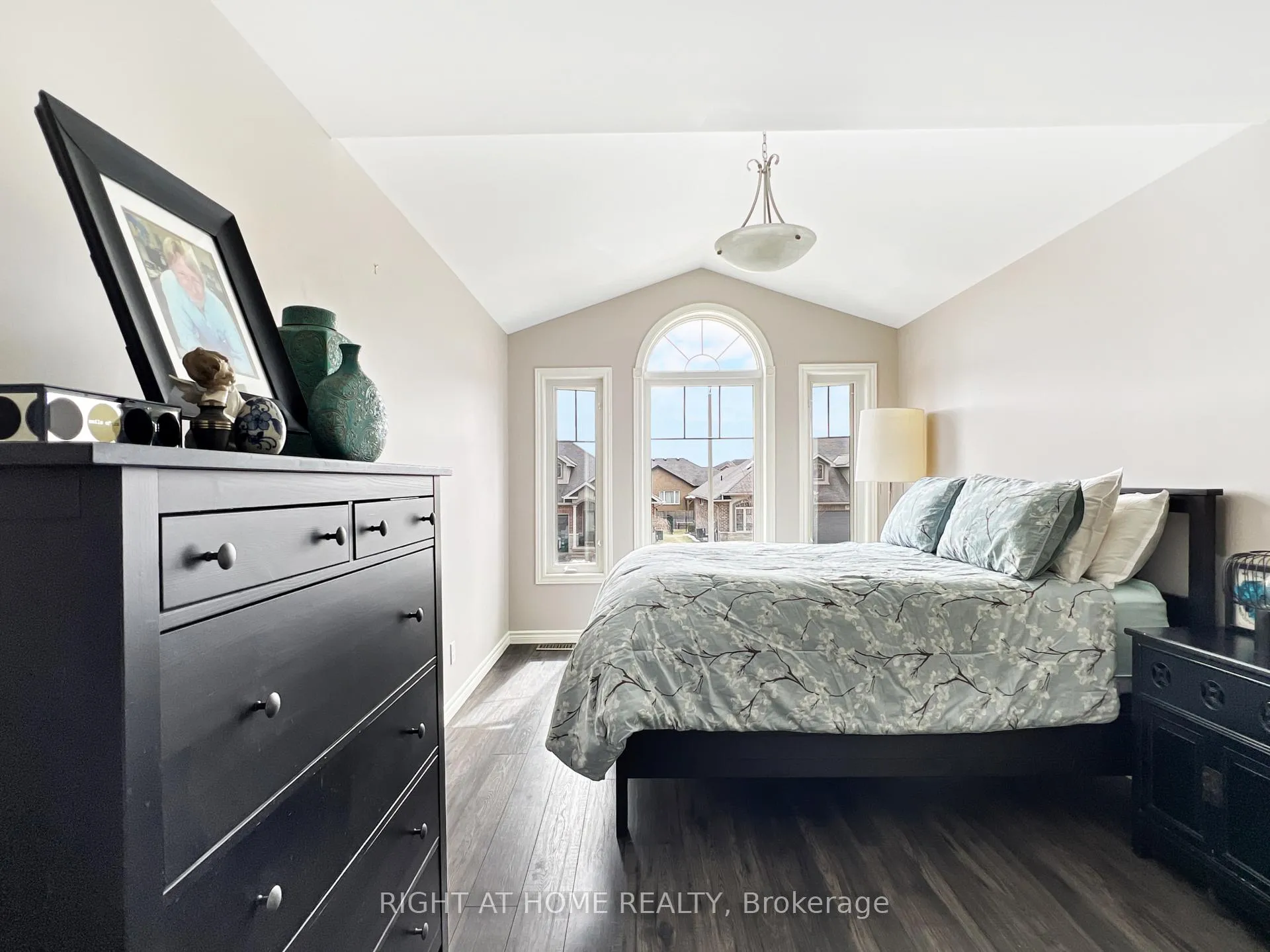 Photo 17 of 26 Princeton Place, Belleville, Thurlow Ward — HOMEH