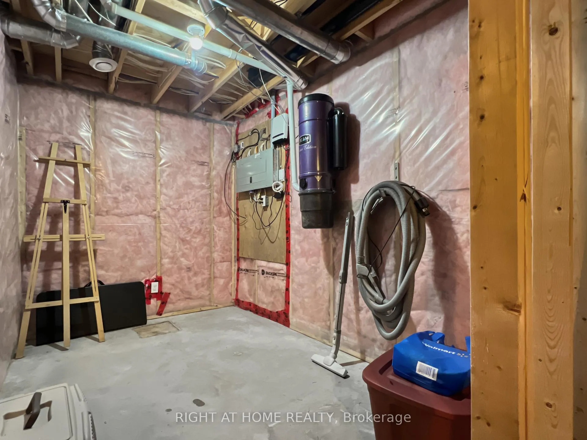 Photo 32 of 26 Princeton Place, Belleville, Thurlow Ward — HOMEH