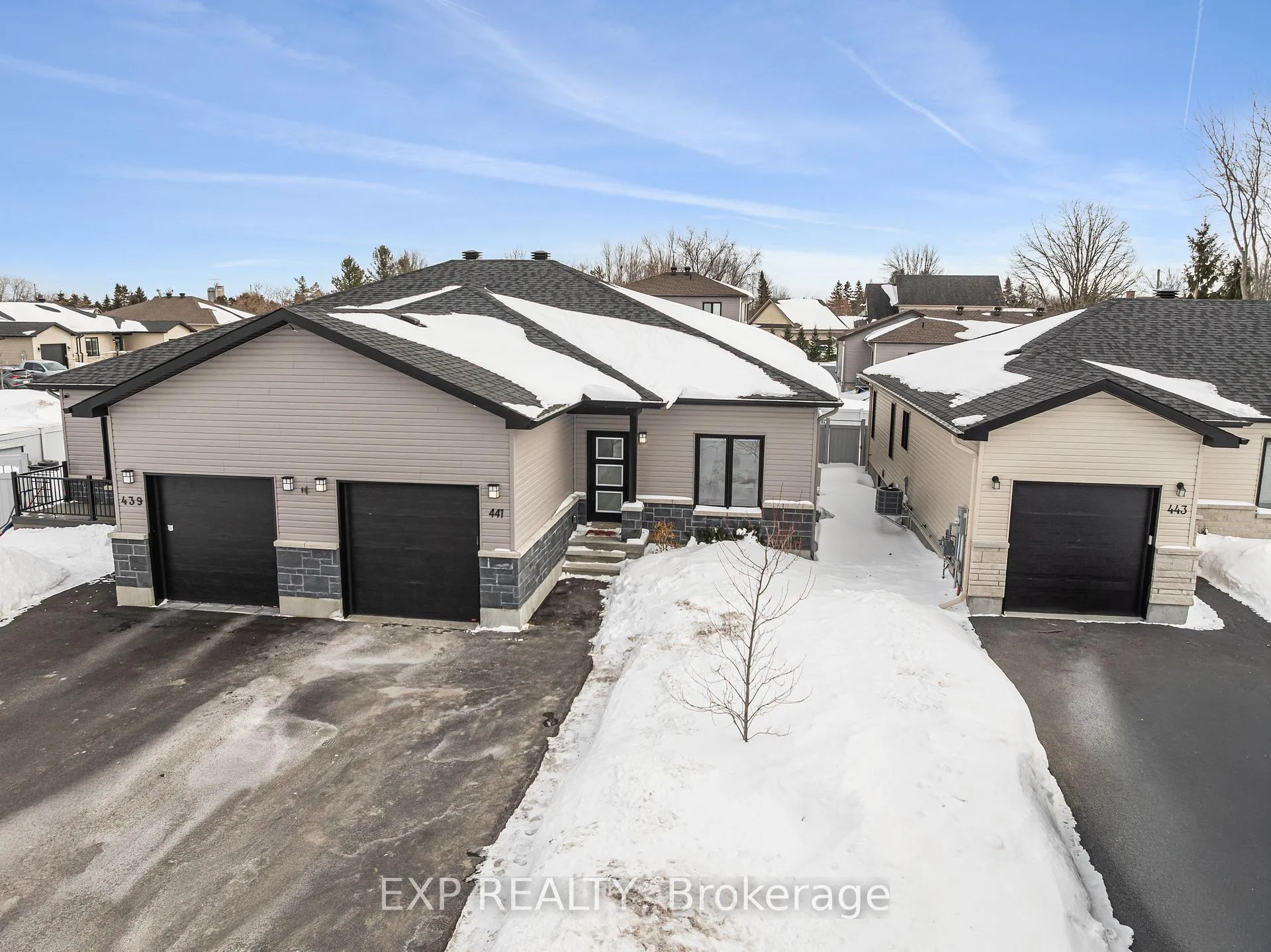 Photo 2 of 441 Arora Crescent, North Dundas, Winchester — HOMEH