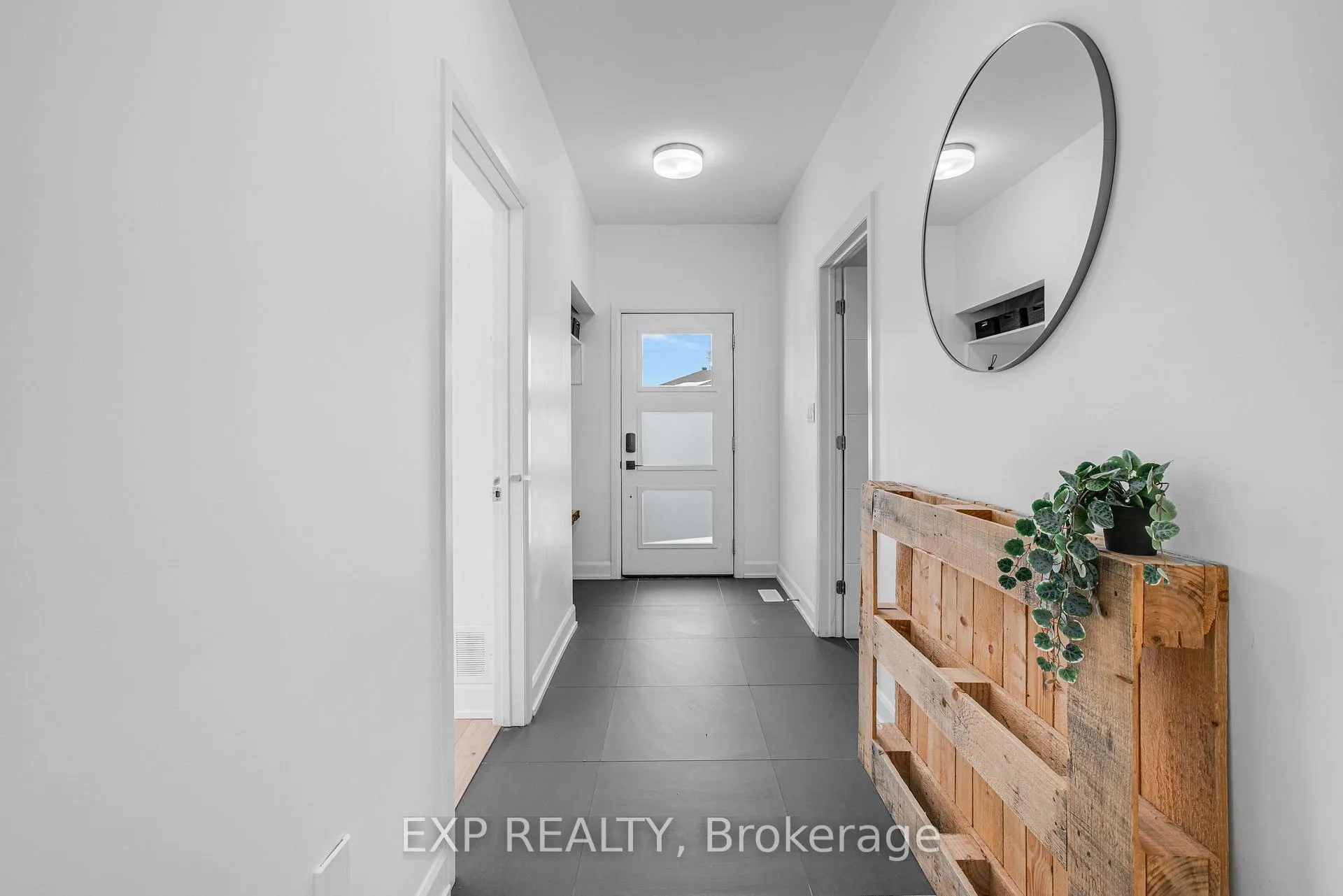 Photo 5 of 441 Arora Crescent, North Dundas, Winchester — HOMEH