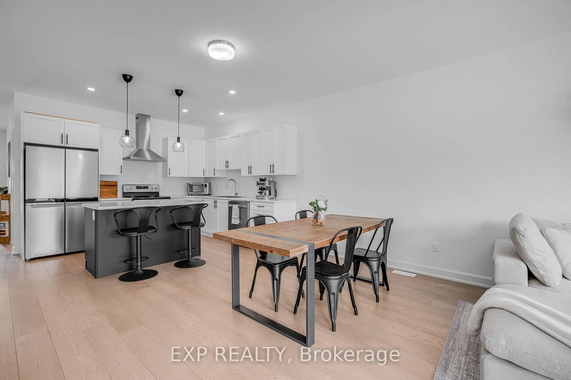 Photo 12 of 441 Arora Crescent, North Dundas, Winchester — HOMEH