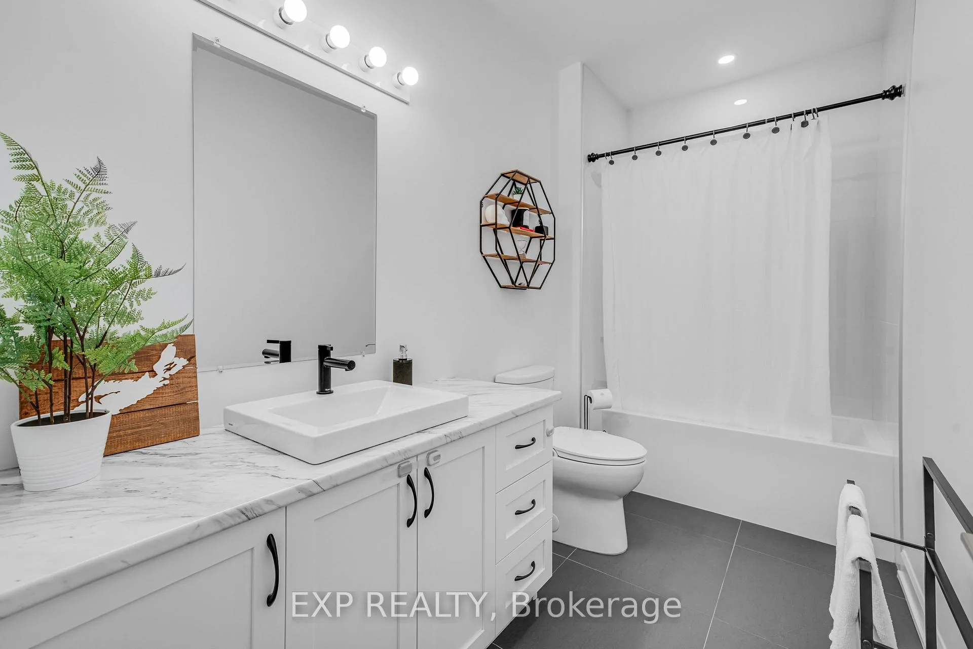 Photo 19 of 441 Arora Crescent, North Dundas, Winchester — HOMEH
