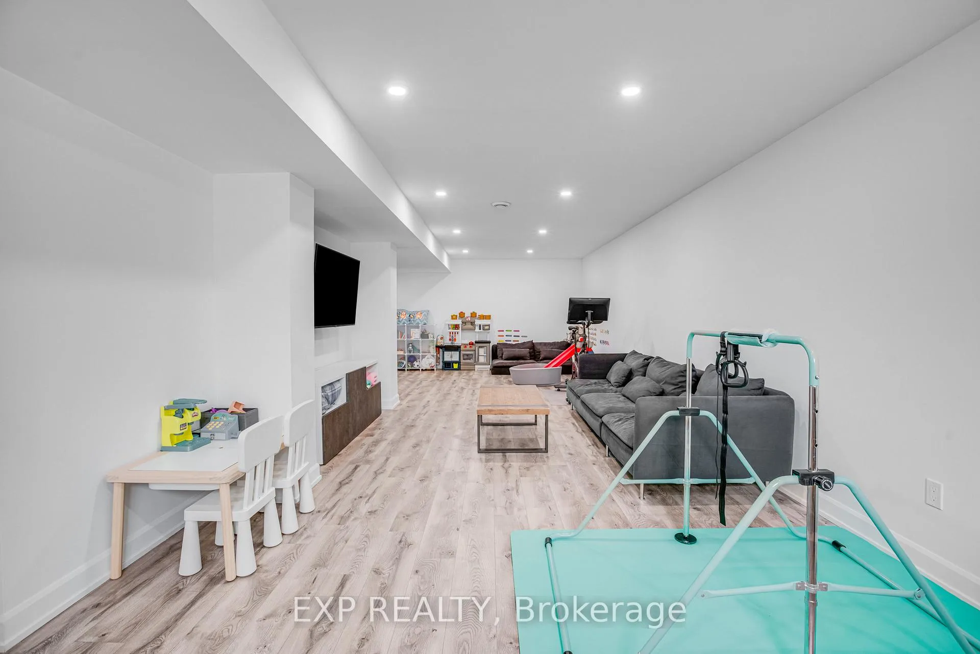 Photo 31 of 441 Arora Crescent, North Dundas, Winchester — HOMEH
