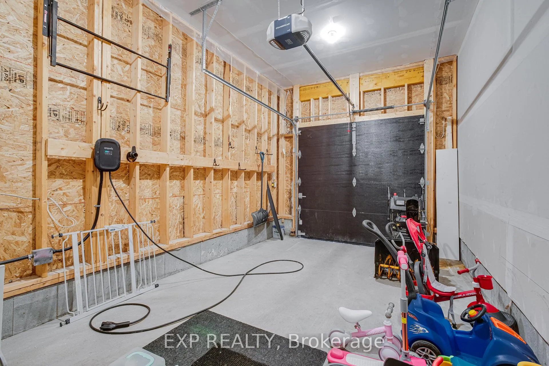 Photo 37 of 441 Arora Crescent, North Dundas, Winchester — HOMEH