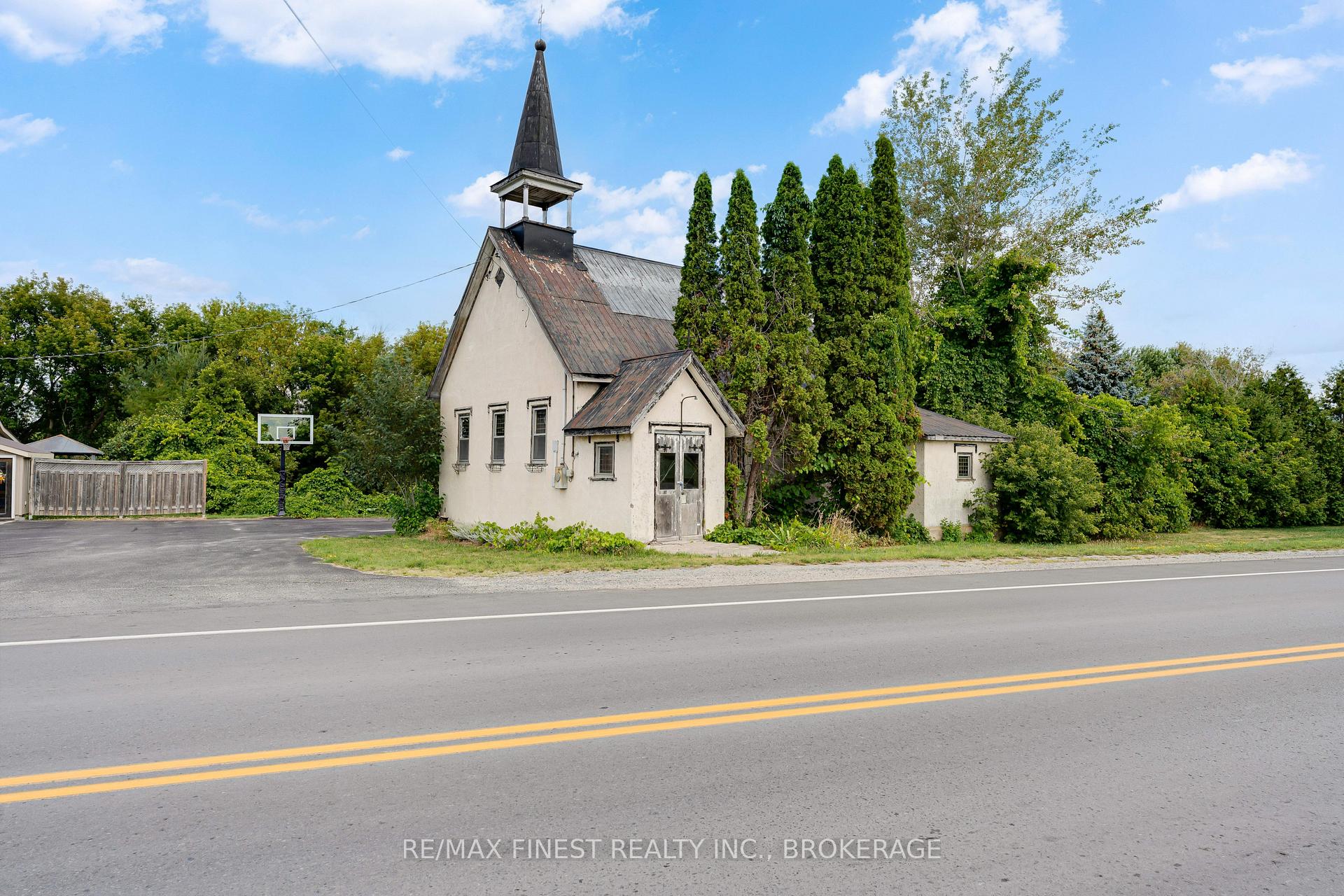 Photo 37 of 6955 County 2 Road, Loyalist, Lennox and Addington - South — HOMEH