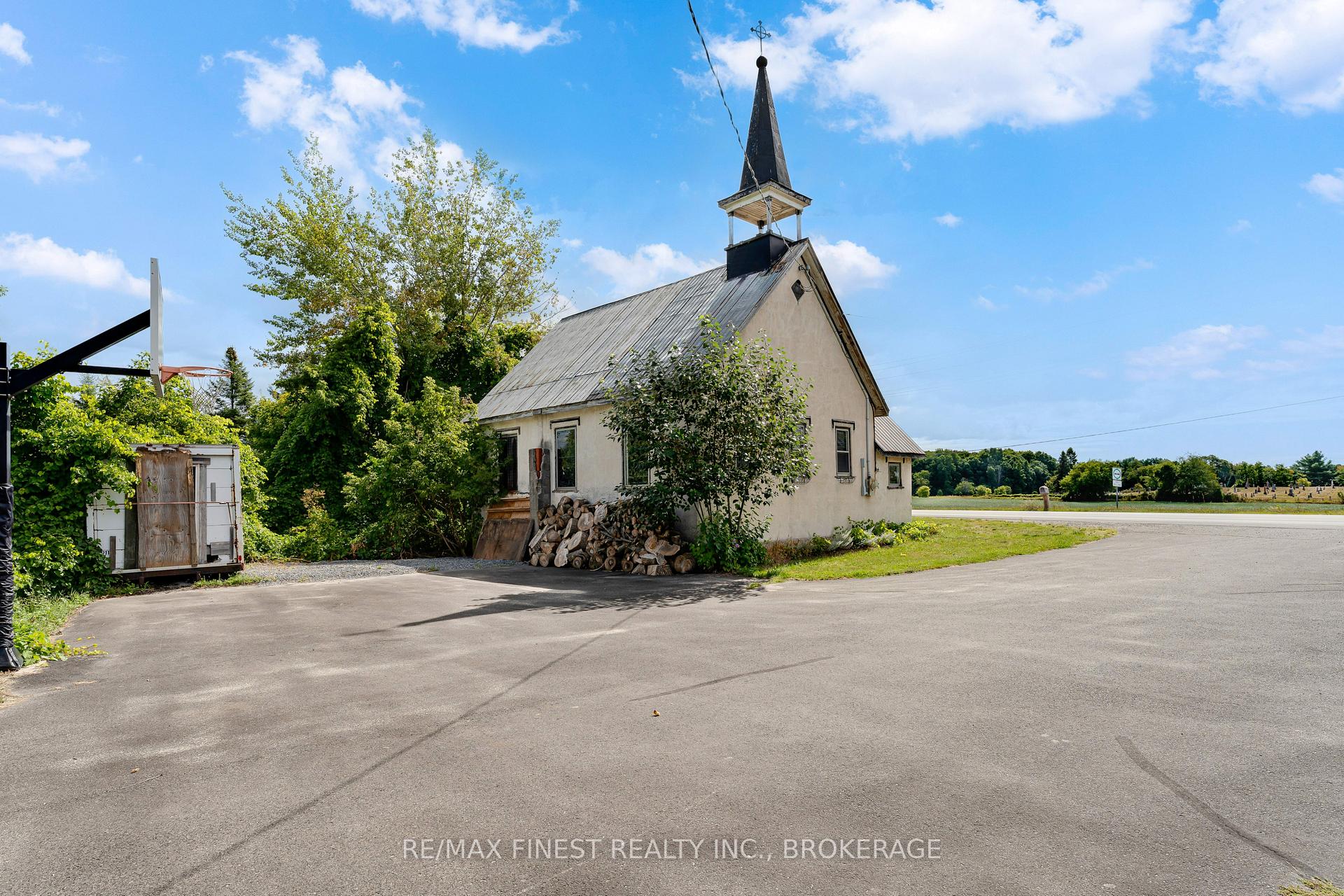 Photo 38 of 6955 County 2 Road, Loyalist, Lennox and Addington - South — HOMEH