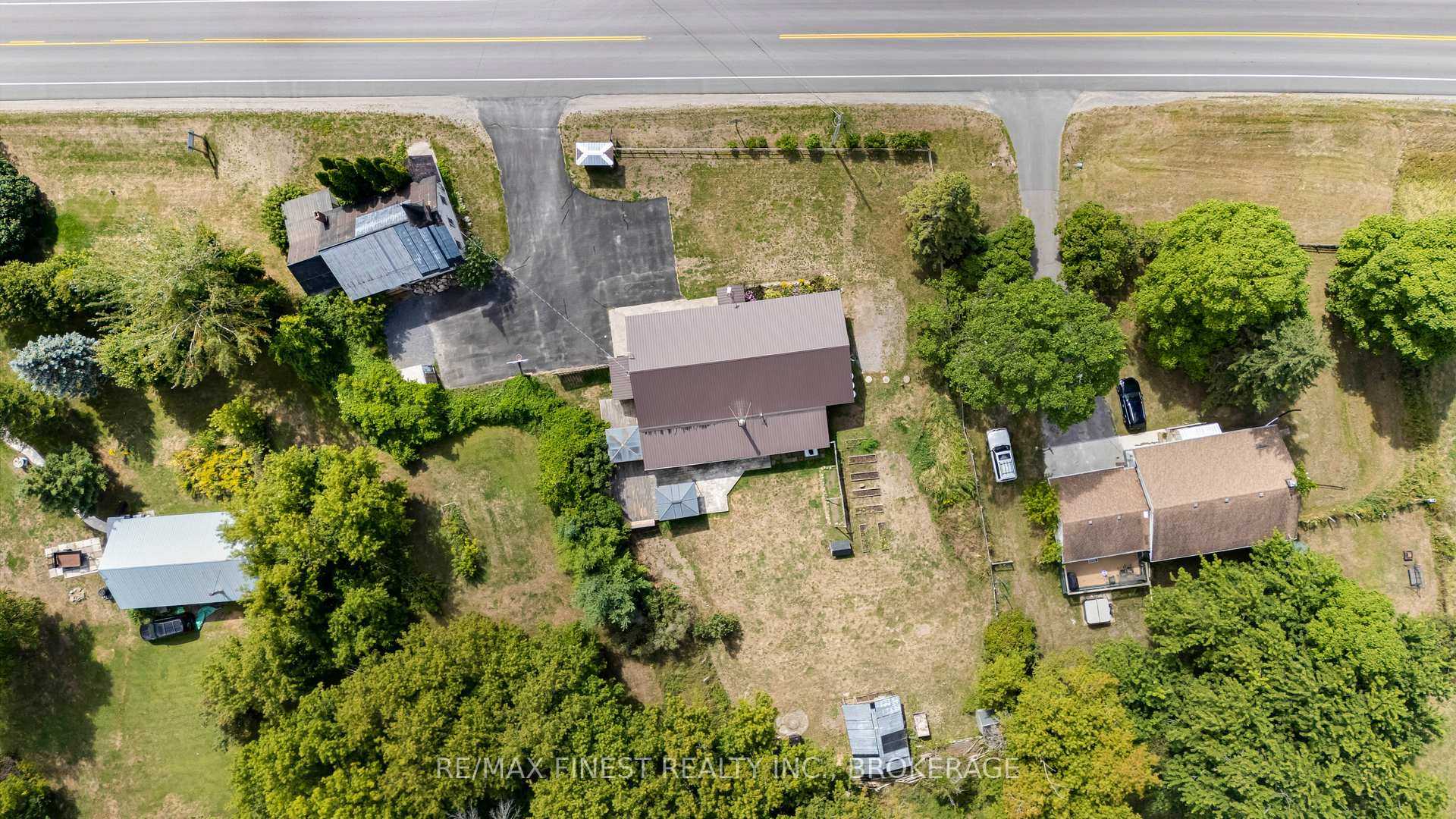 Photo 42 of 6955 County 2 Road, Loyalist, Lennox and Addington - South — HOMEH