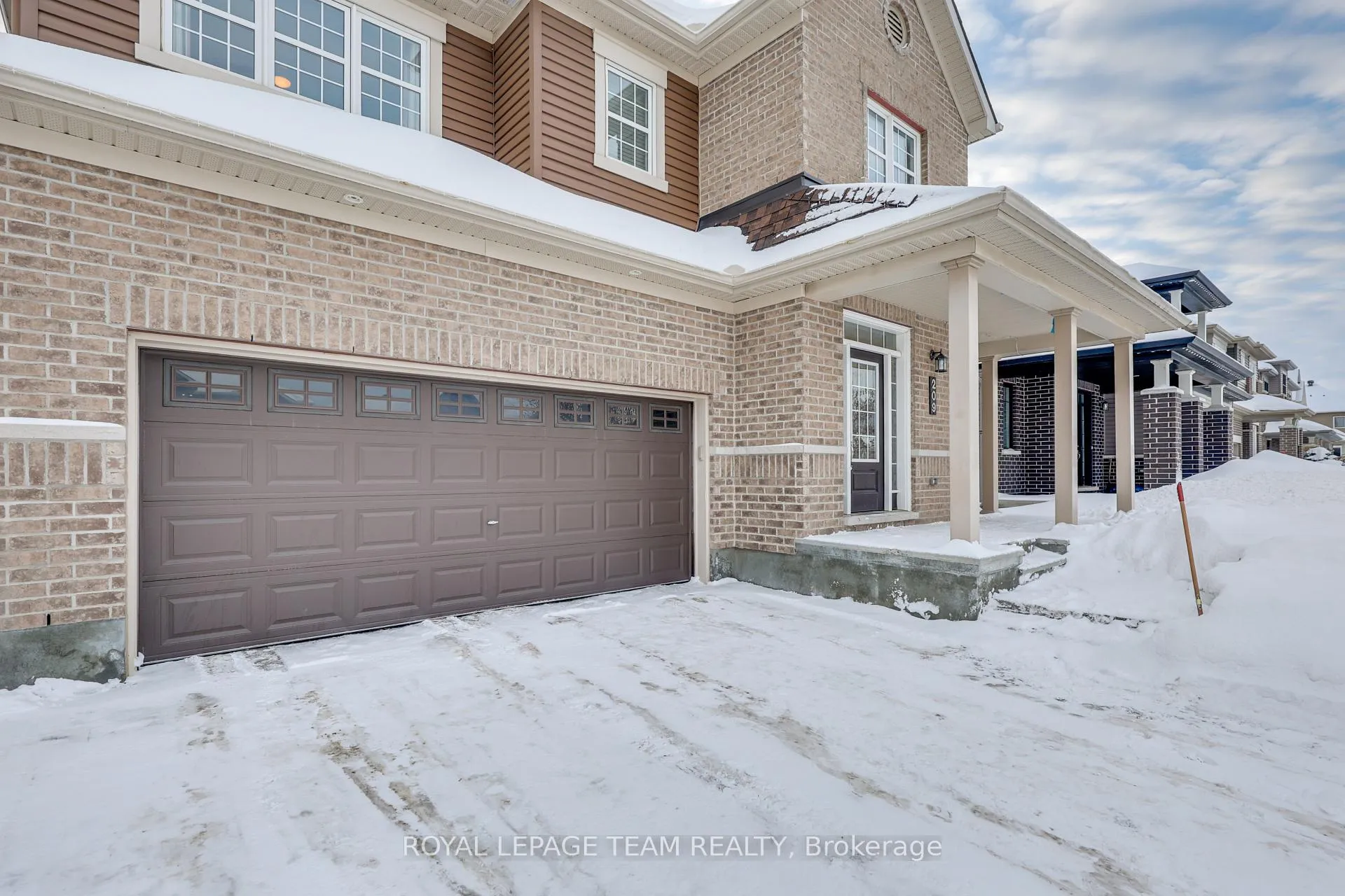 Photo 2 of 209 Mission Trail Crescent, Ottawa, Kanata - Kanata Lakes/Heritage Hills — HOMEH