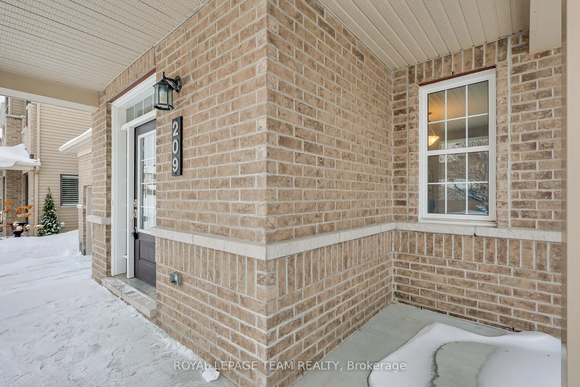 Photo 4 of 209 Mission Trail Crescent, Ottawa, Kanata - Kanata Lakes/Heritage Hills — HOMEH