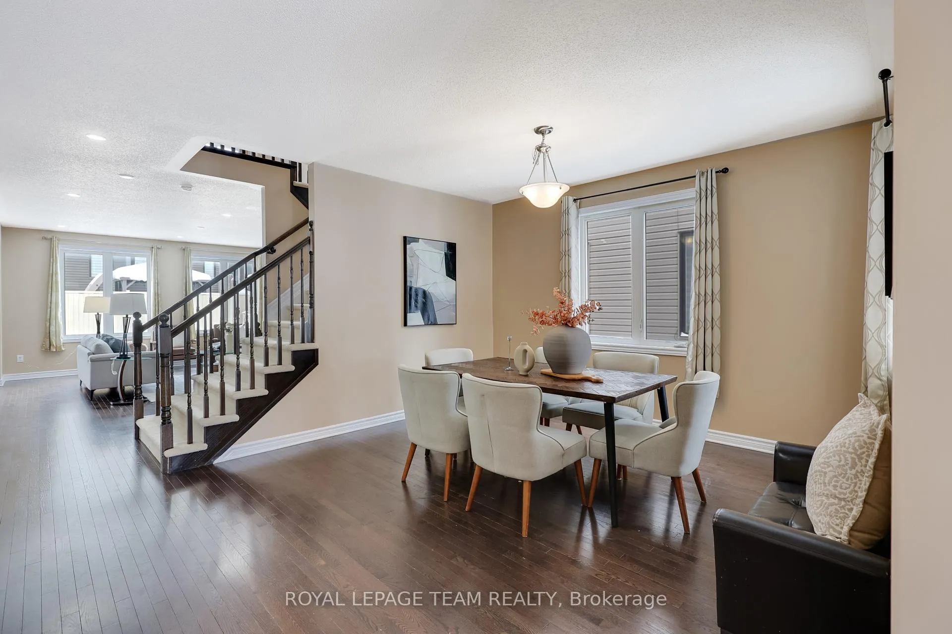 Photo 6 of 209 Mission Trail Crescent, Ottawa, Kanata - Kanata Lakes/Heritage Hills — HOMEH