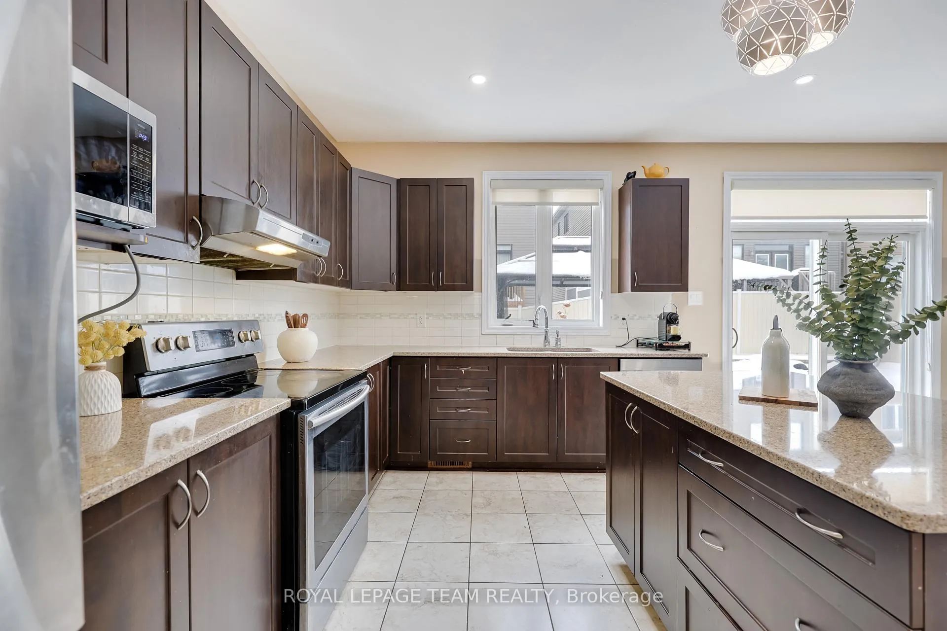 Photo 21 of 209 Mission Trail Crescent, Ottawa, Kanata - Kanata Lakes/Heritage Hills — HOMEH