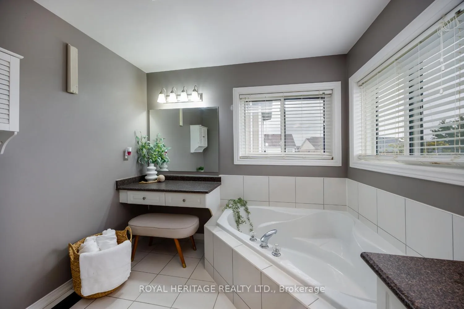 Photo 17 of 1545 Arborwood Drive, Oshawa, Taunton — HOMEH