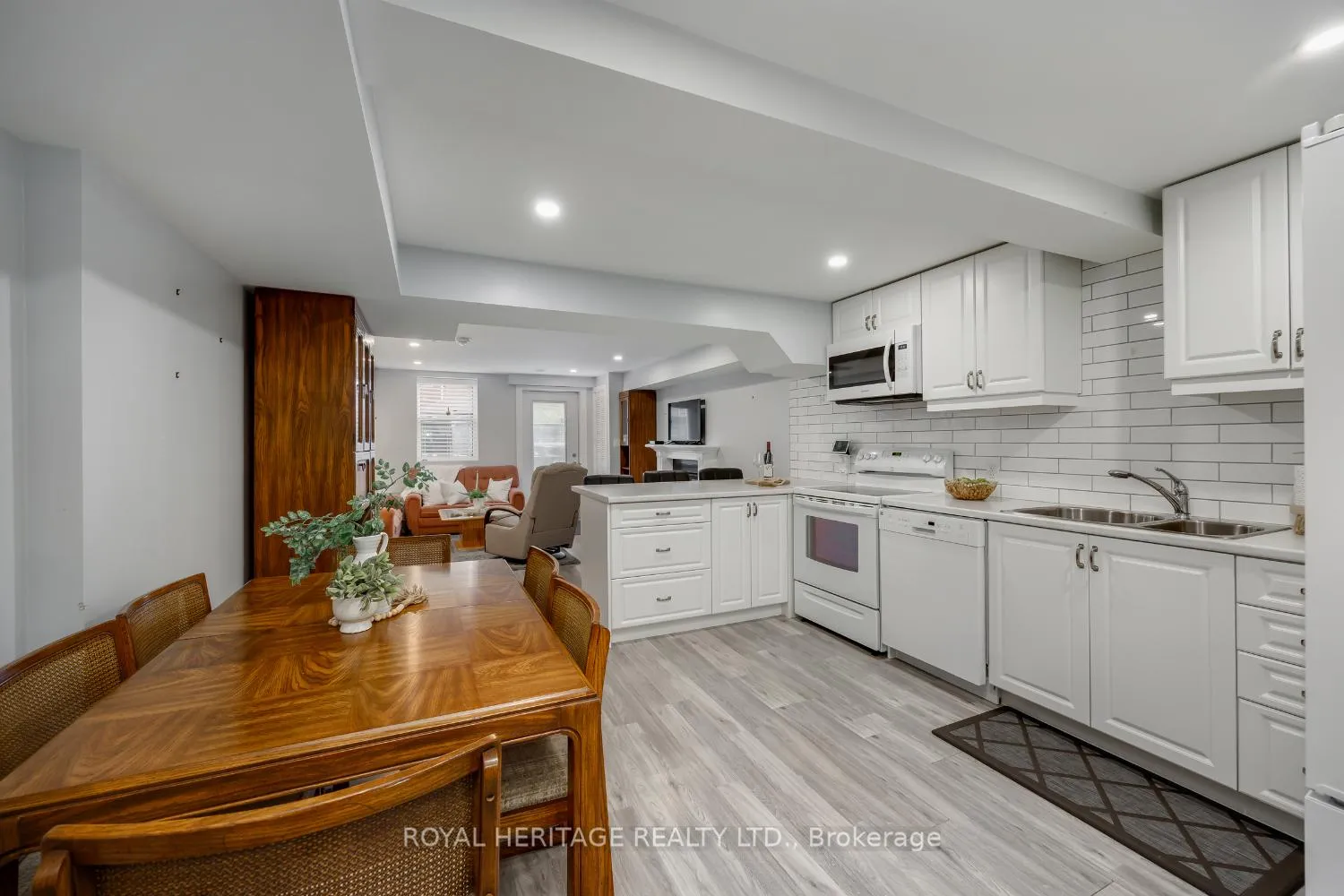 Photo 23 of 1545 Arborwood Drive, Oshawa, Taunton — HOMEH