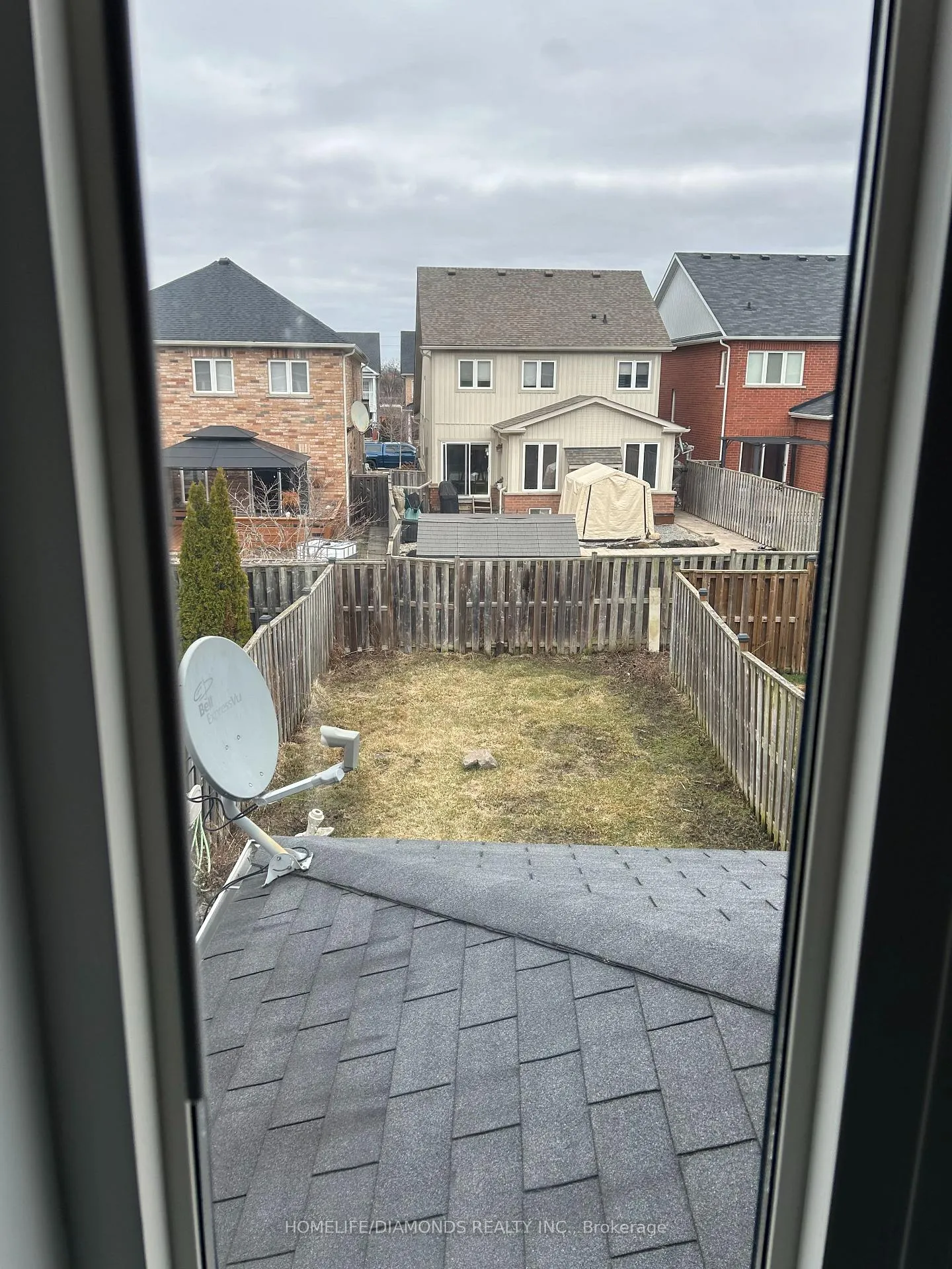 Photo 6 of 22 Colonel Lyall Street, St. Catharines, Secord Woods — HOMEH