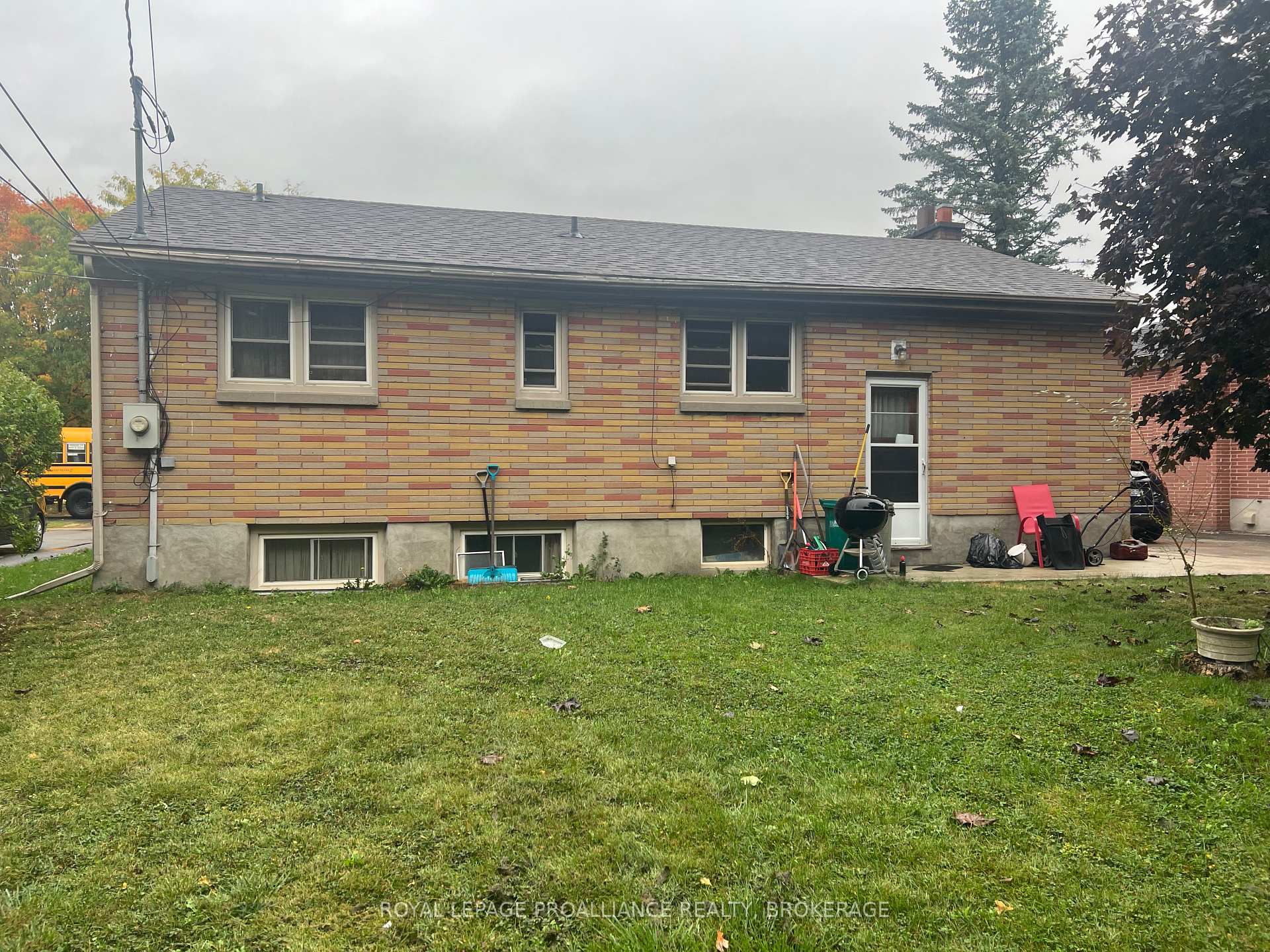 Photo 3 of 40 Westmoreland Road, Kingston, West of Sir John A. Blvd — HOMEH