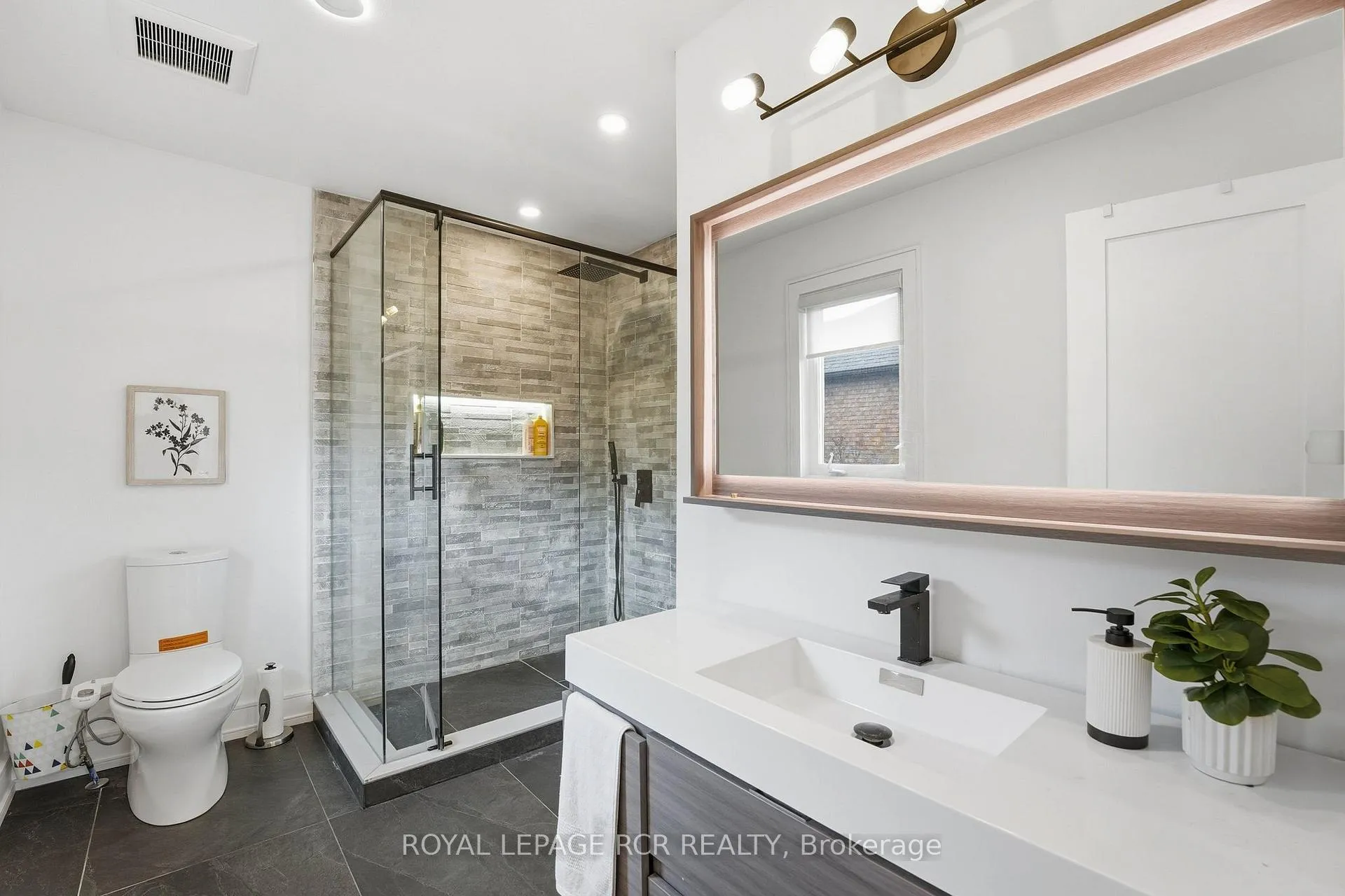 Photo 33 of 369 Kennedy Street W, Aurora, Aurora Highlands — HOMEH