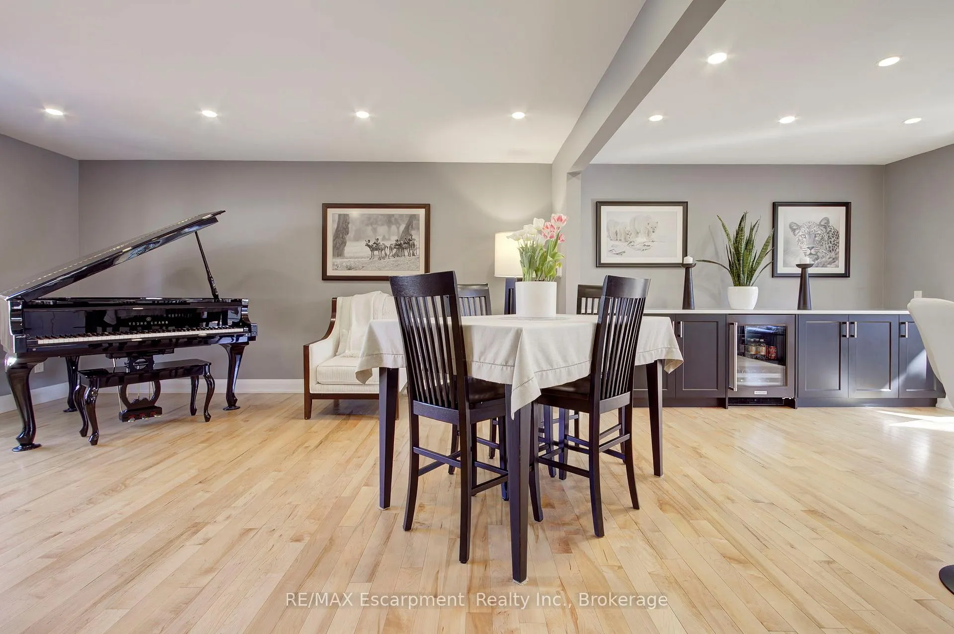 Photo 12 of 2183 Sandringham Drive, Burlington, Brant Hills — HOMEH