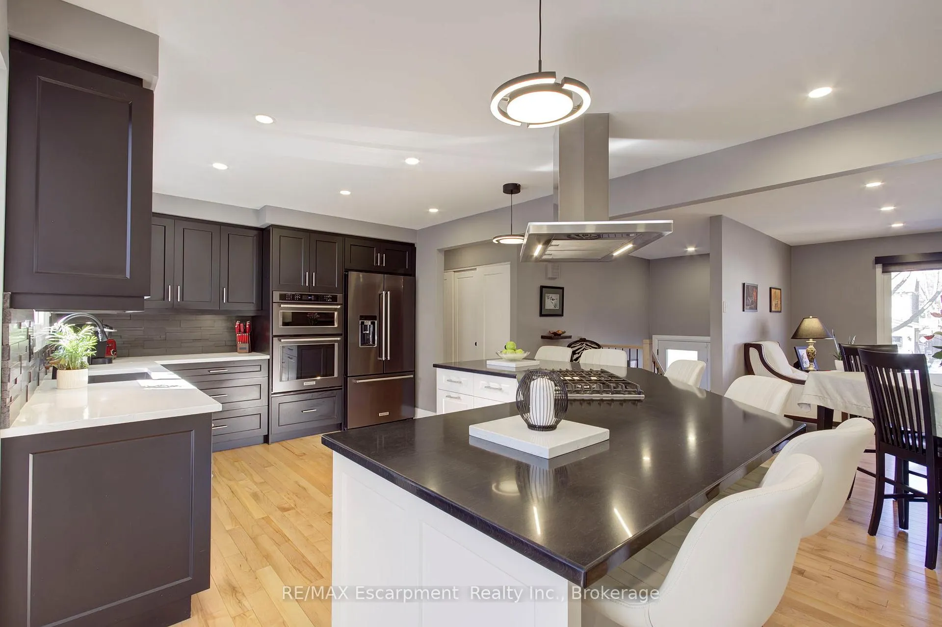 Photo 22 of 2183 Sandringham Drive, Burlington, Brant Hills — HOMEH