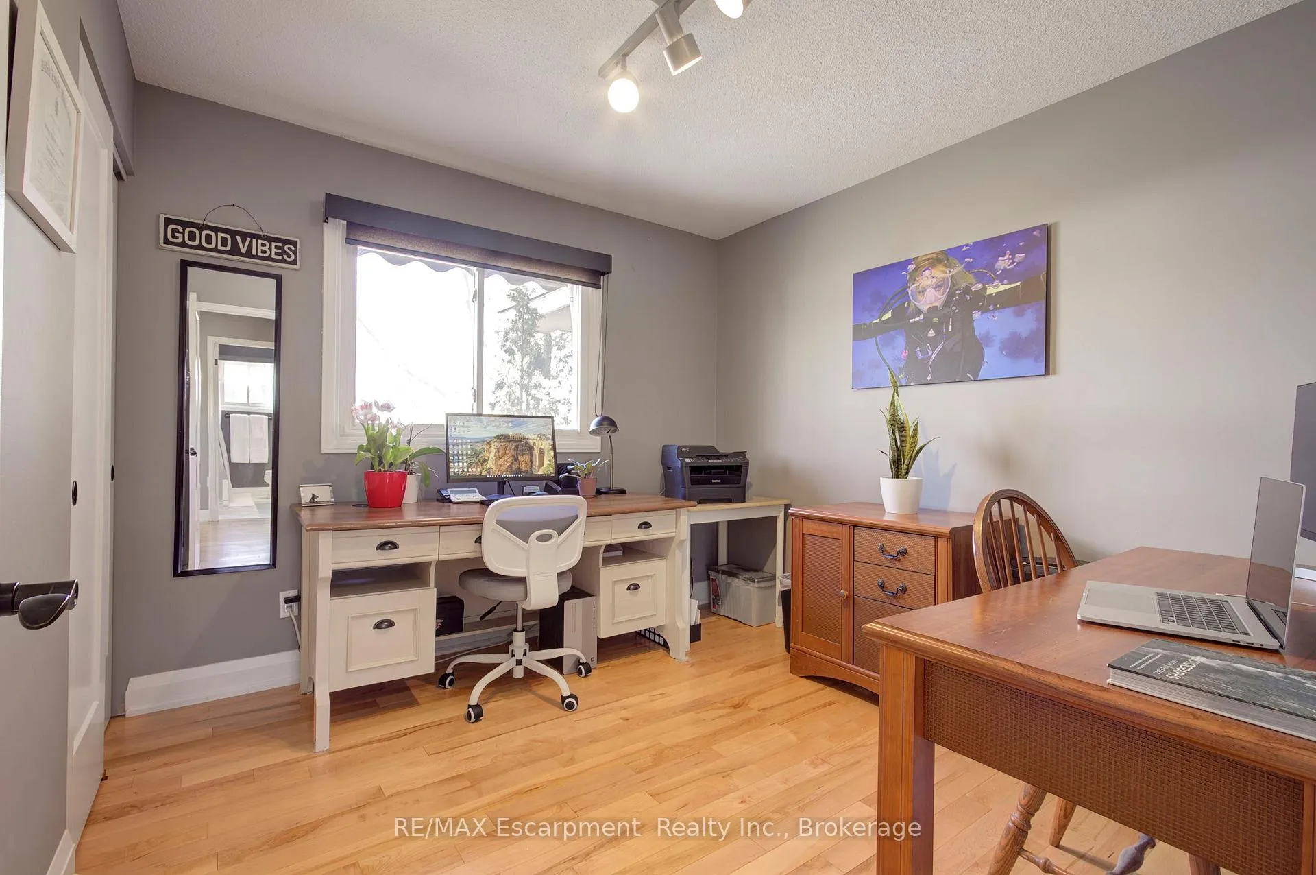 Photo 31 of 2183 Sandringham Drive, Burlington, Brant Hills — HOMEH