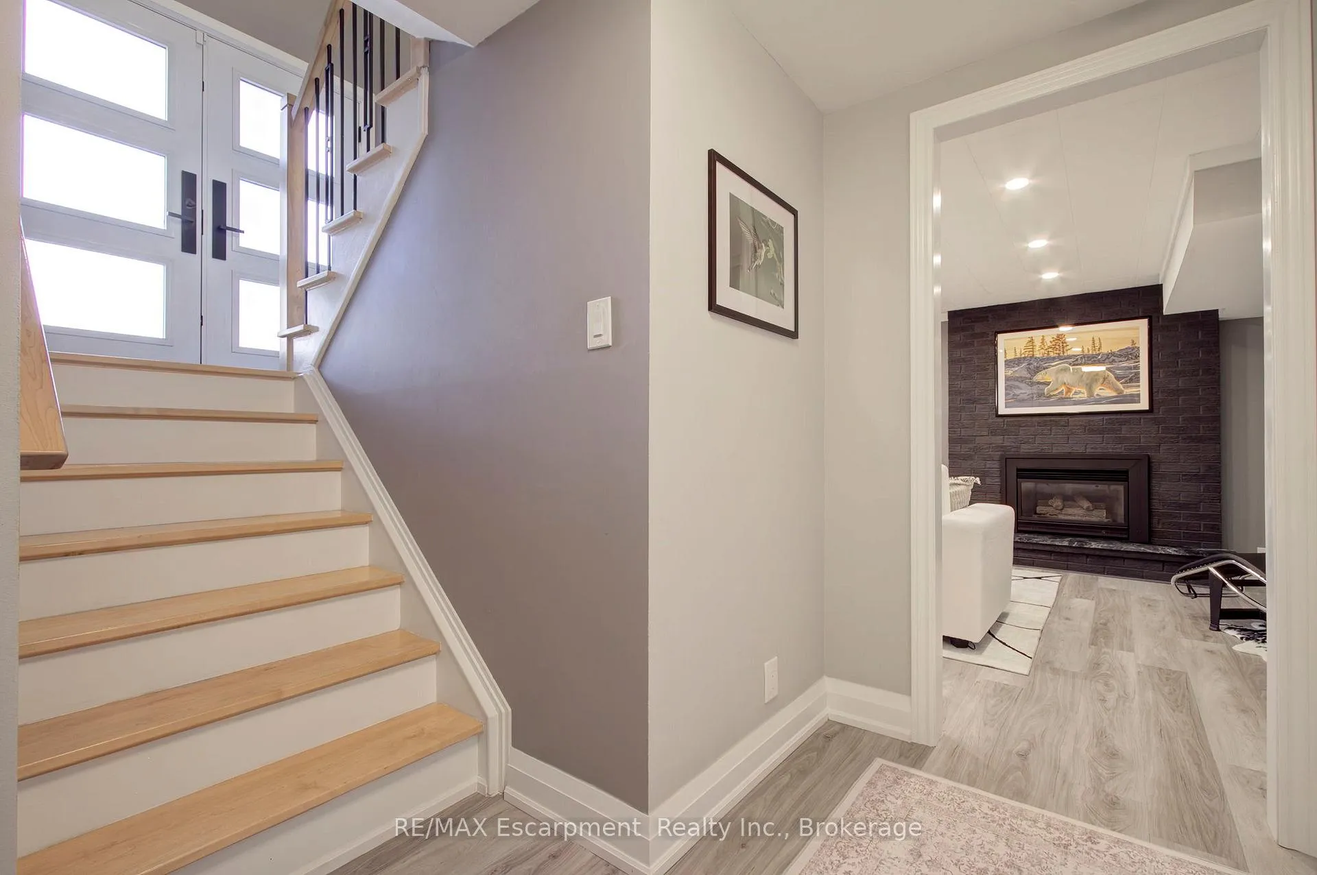 Photo 32 of 2183 Sandringham Drive, Burlington, Brant Hills — HOMEH