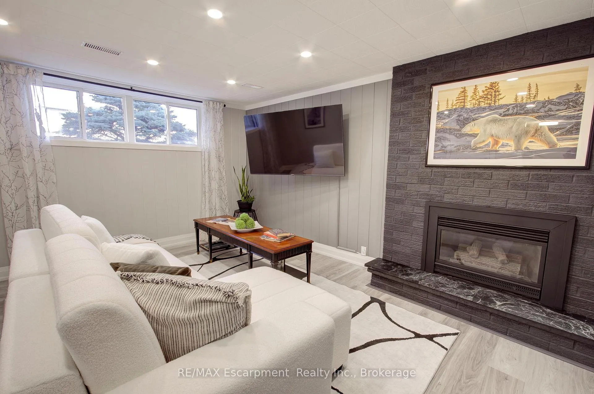 Photo 34 of 2183 Sandringham Drive, Burlington, Brant Hills — HOMEH
