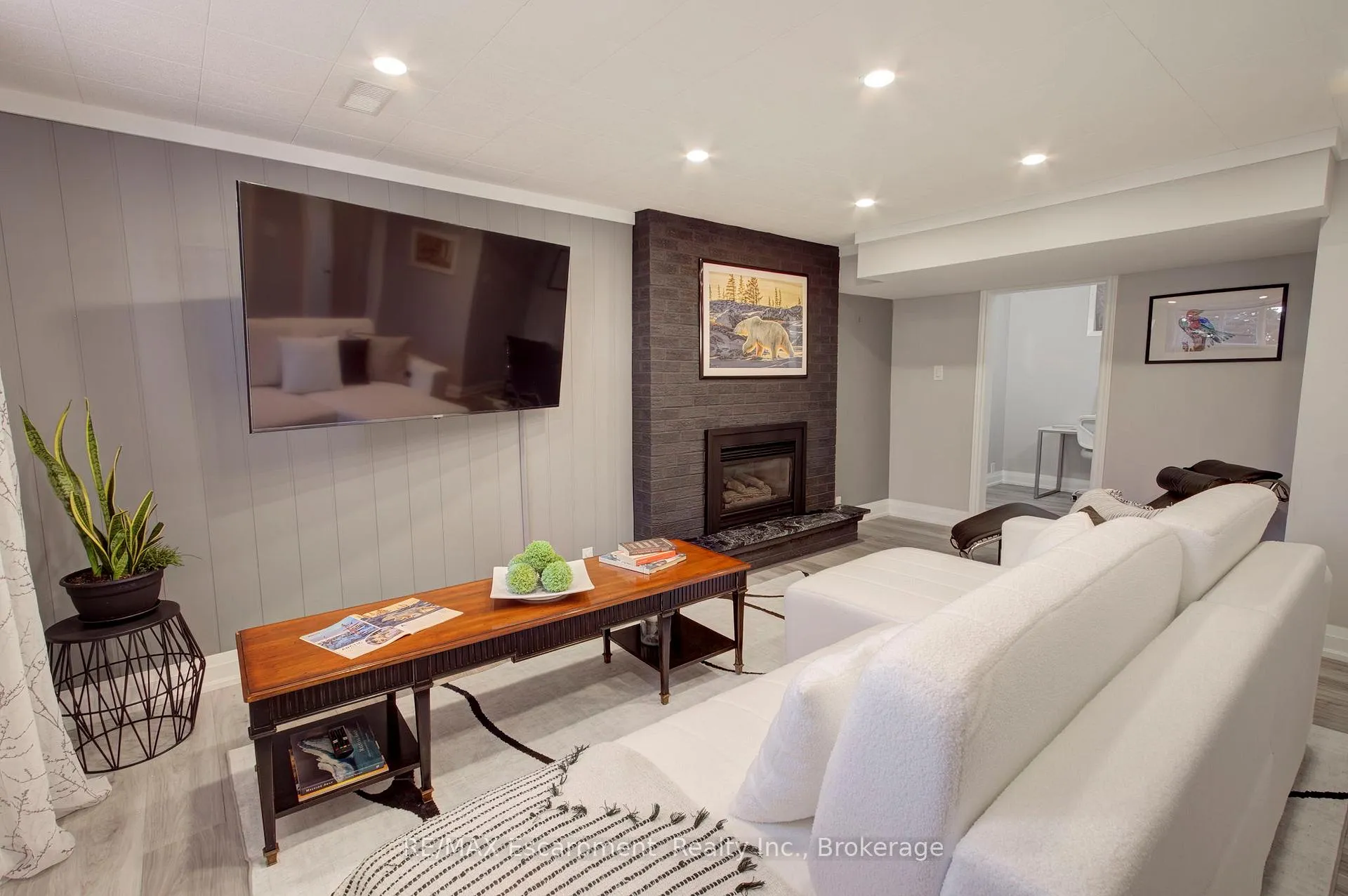 Photo 35 of 2183 Sandringham Drive, Burlington, Brant Hills — HOMEH