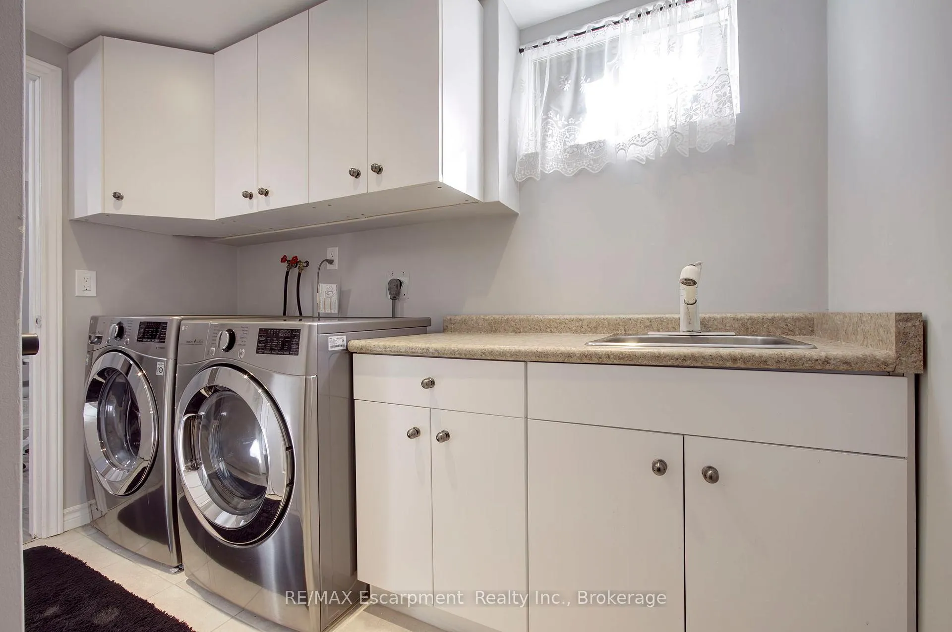 Photo 40 of 2183 Sandringham Drive, Burlington, Brant Hills — HOMEH