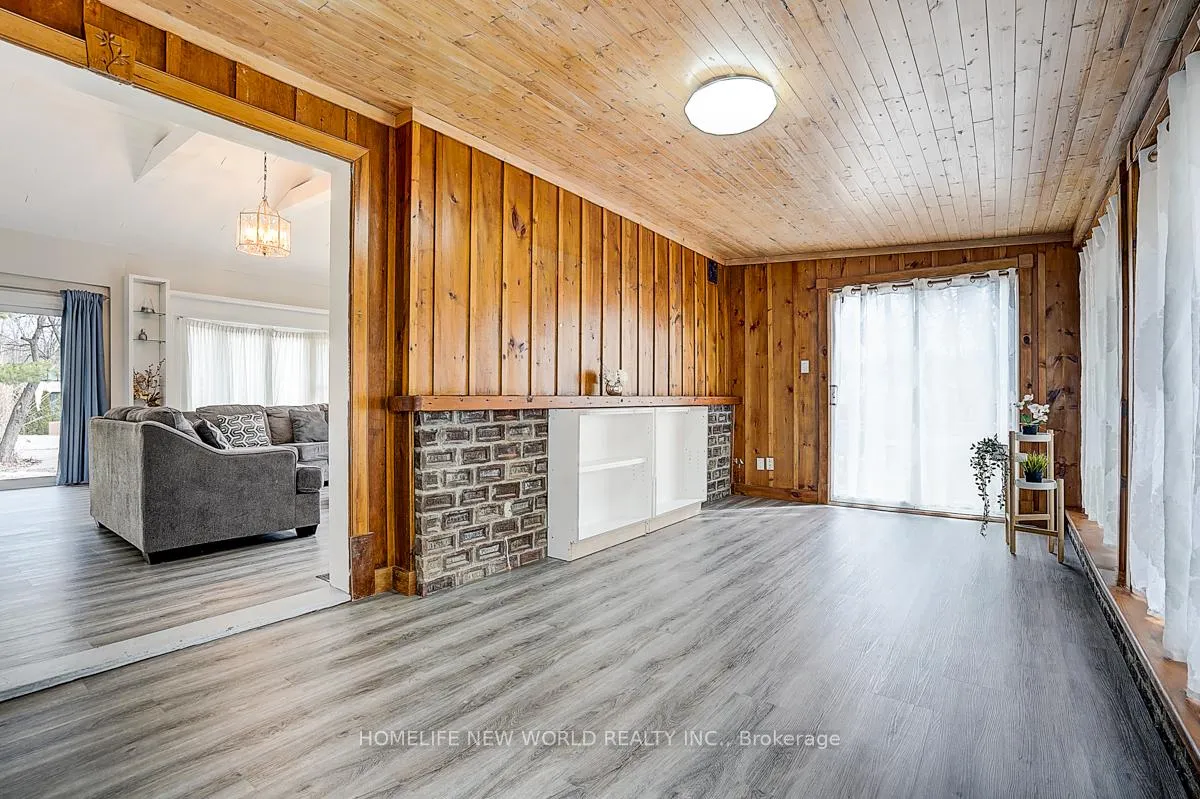 Photo 16 of 20 John Street, King, King City — HOMEH