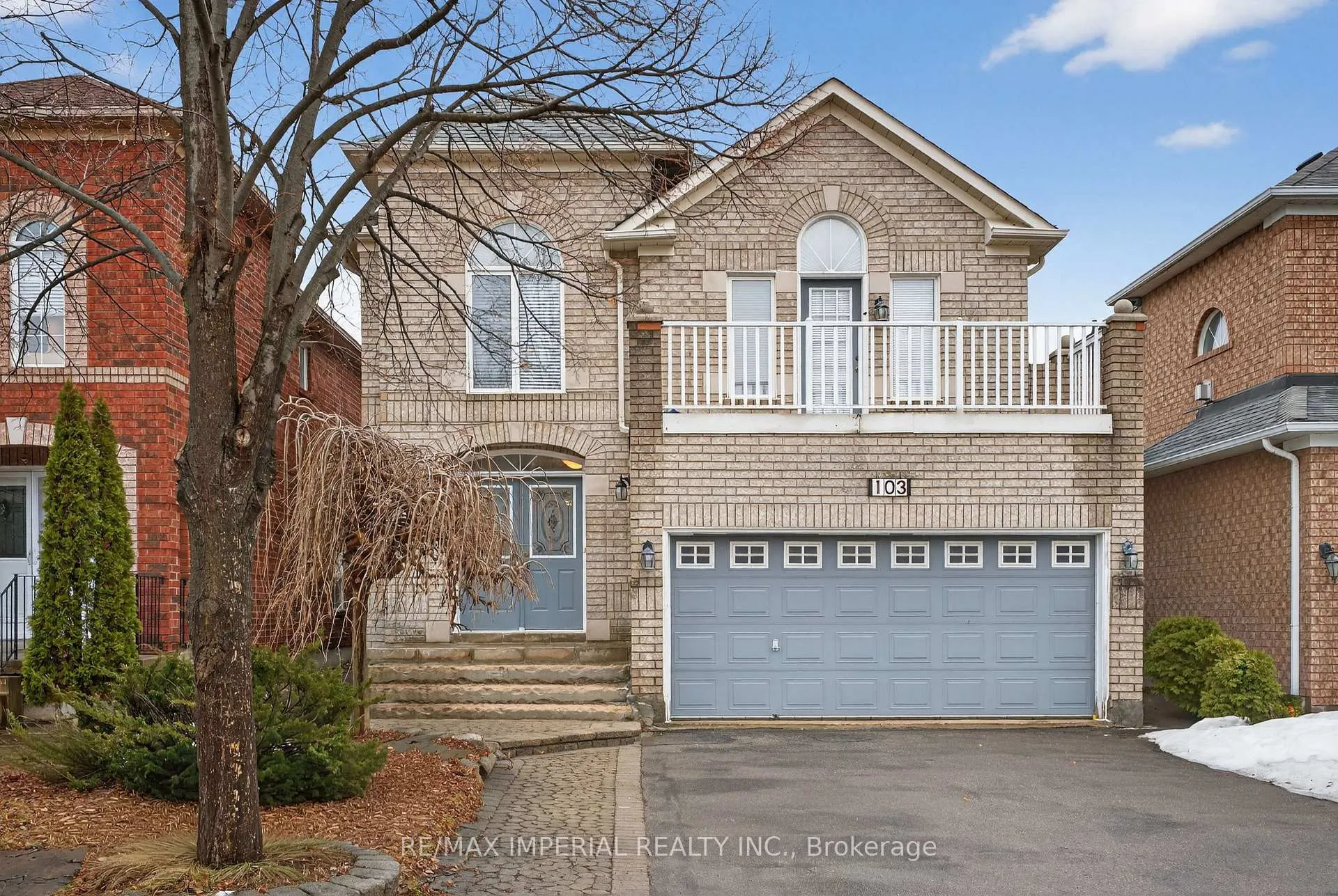 Photo 3 of 103 Ferdinand Avenue, Vaughan, Vellore Village — HOMEH