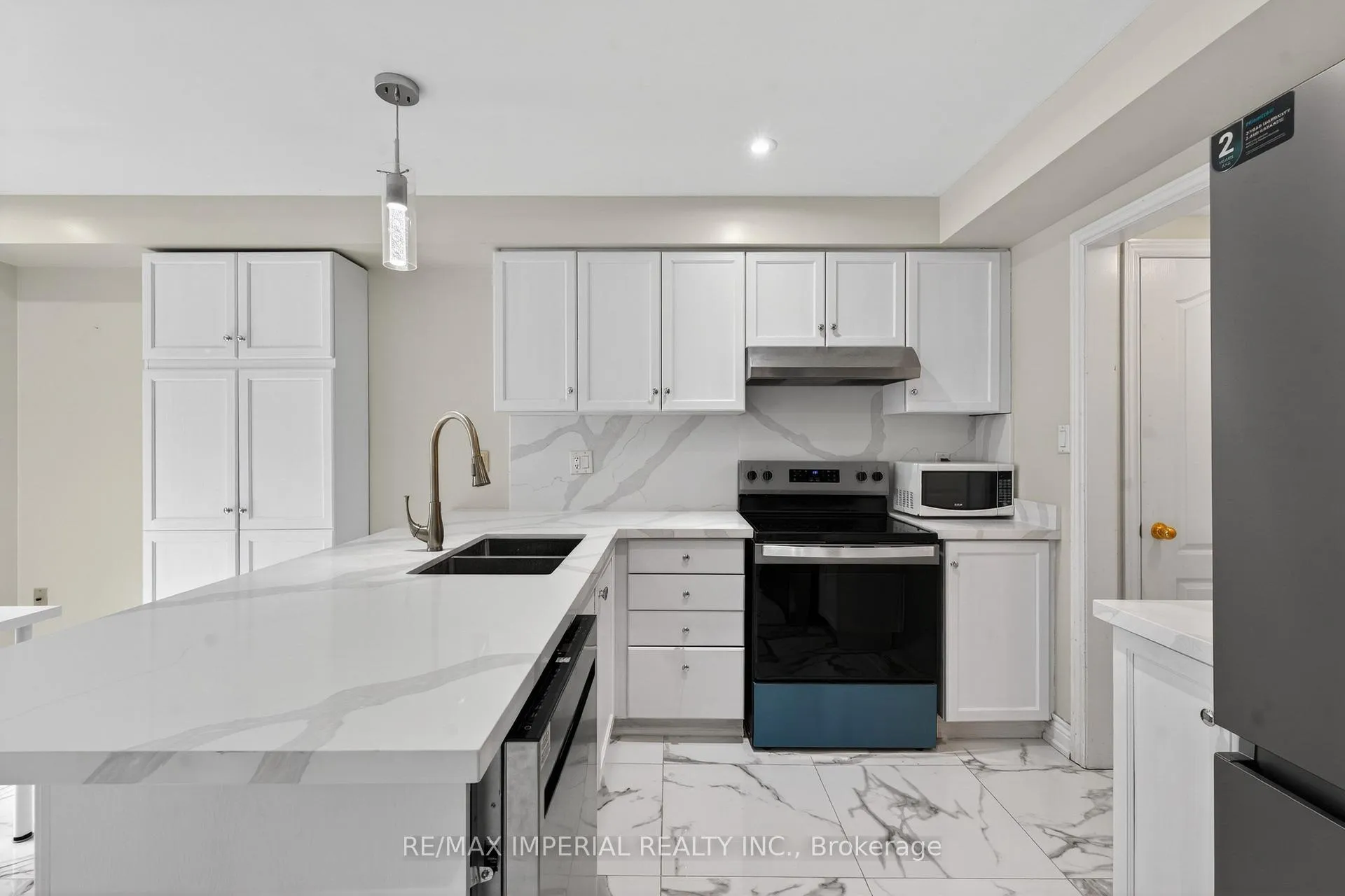 Photo 16 of 103 Ferdinand Avenue, Vaughan, Vellore Village — HOMEH