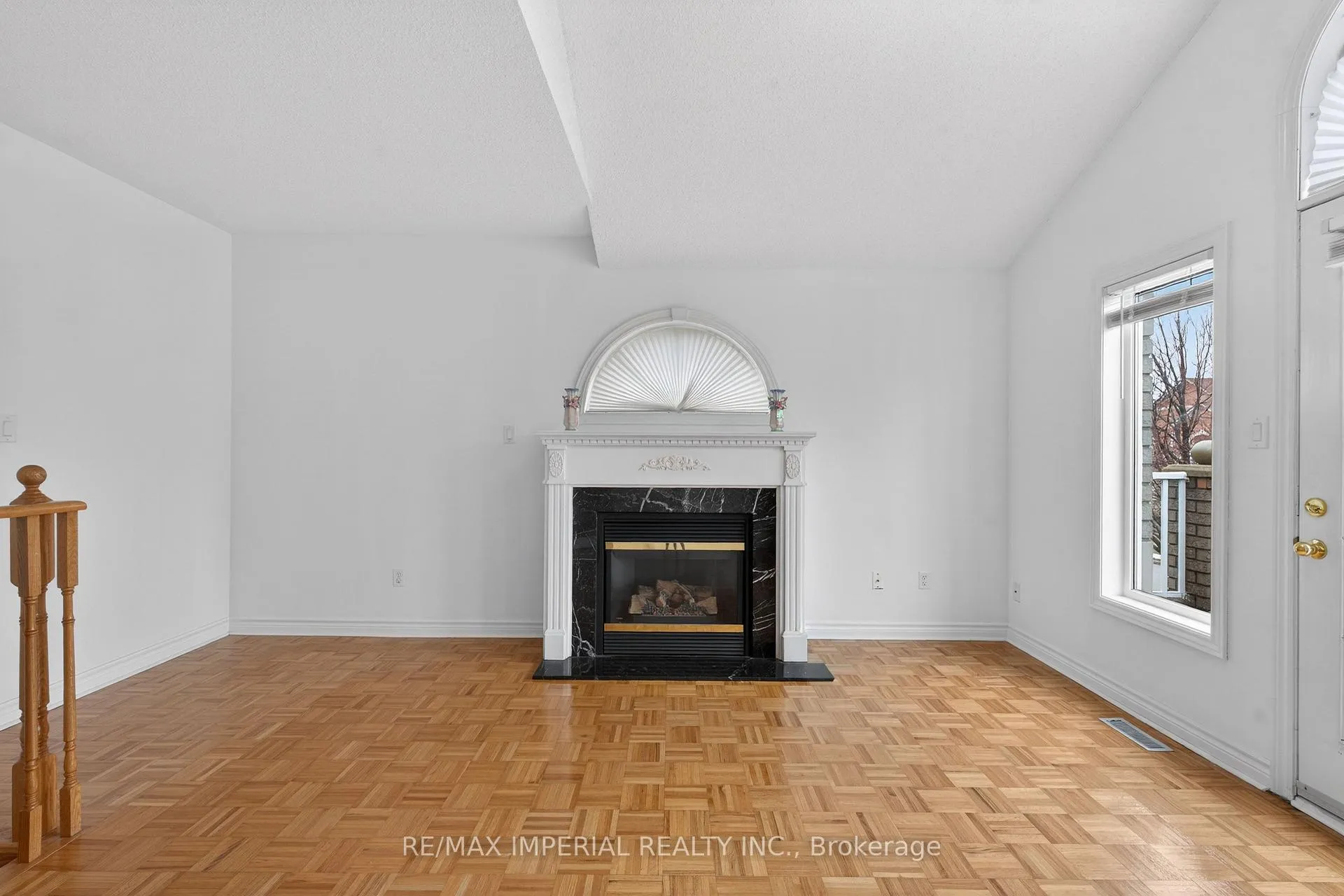 Photo 33 of 103 Ferdinand Avenue, Vaughan, Vellore Village — HOMEH