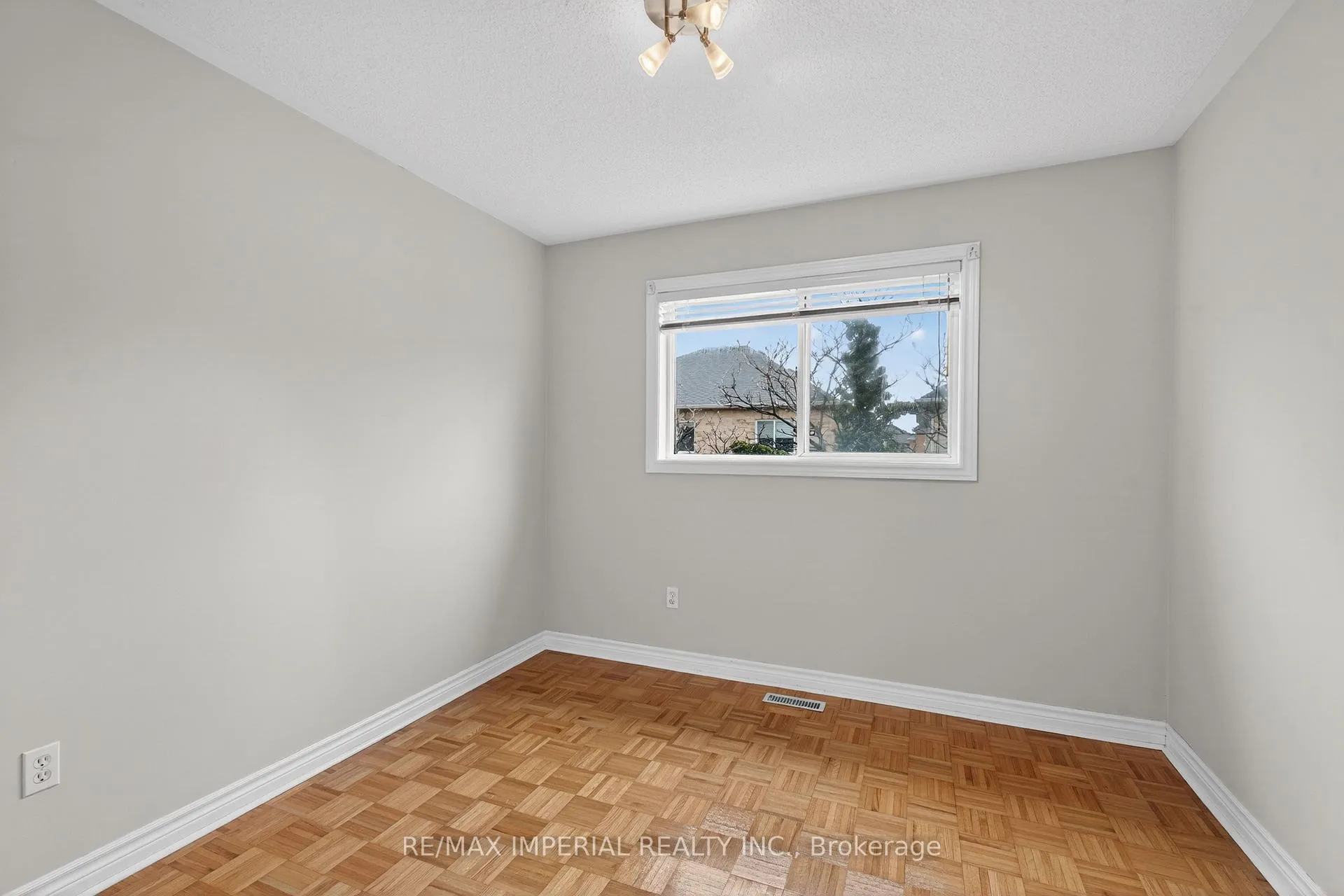 Photo 34 of 103 Ferdinand Avenue, Vaughan, Vellore Village — HOMEH