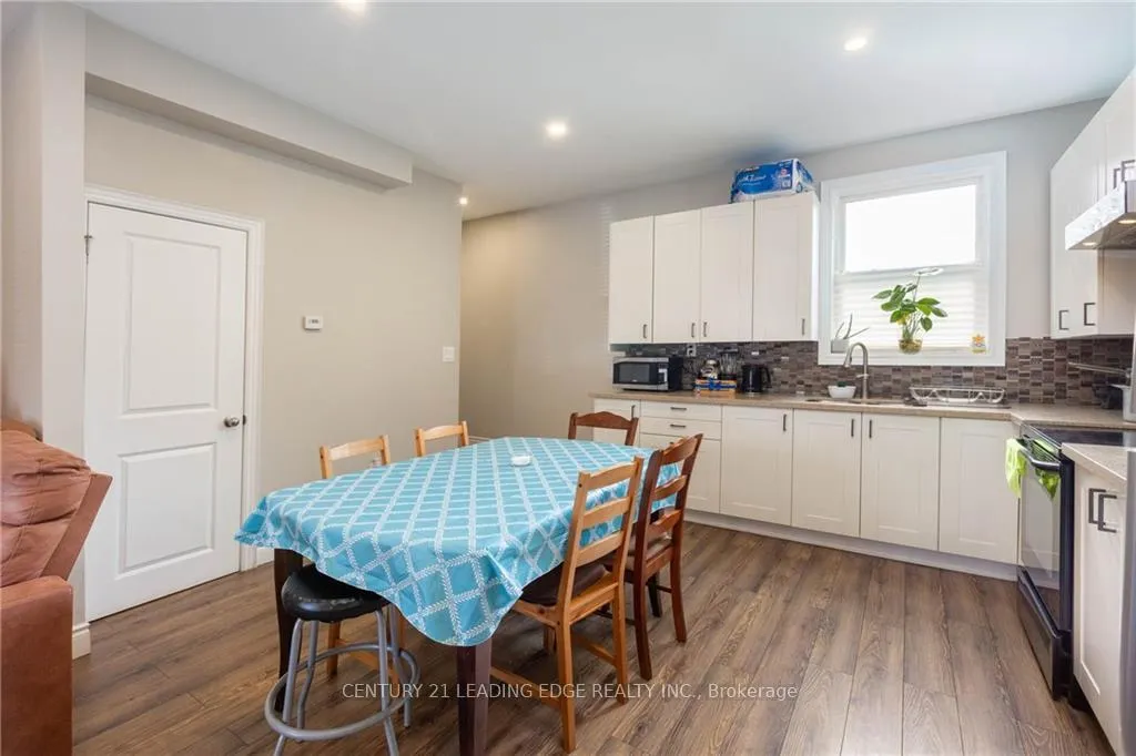 Photo 3 of Unit A, 382 Cannon Street, Hamilton, Landsdale — HOMEH