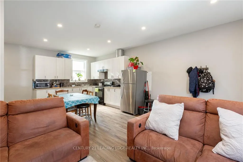Photo 4 of Unit A, 382 Cannon Street, Hamilton, Landsdale — HOMEH