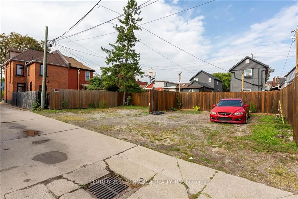 Photo 10 of Unit A, 382 Cannon Street, Hamilton, Landsdale — HOMEH