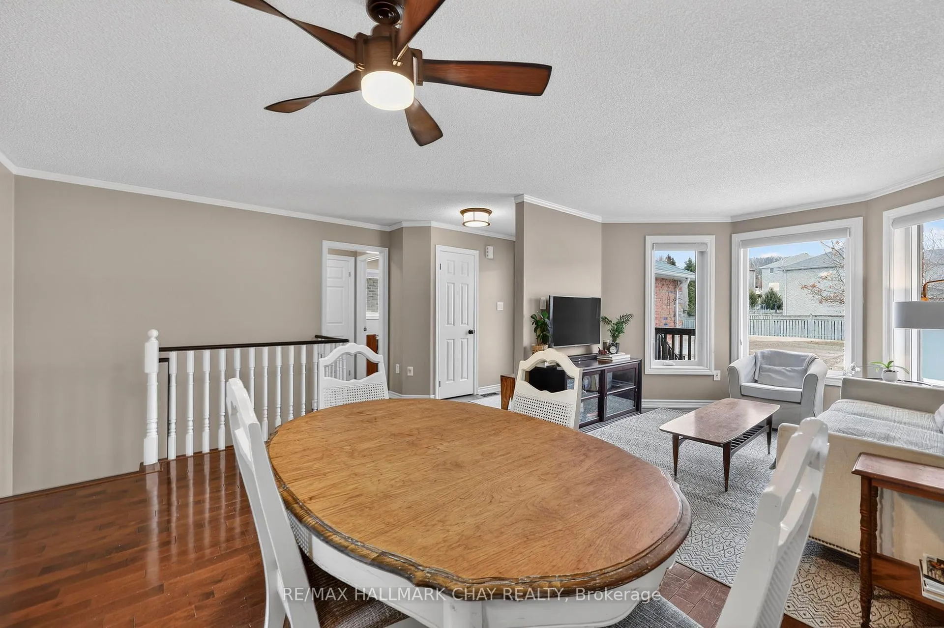 Photo 6 of 12 Dunnett Drive, Barrie, Ardagh — HOMEH