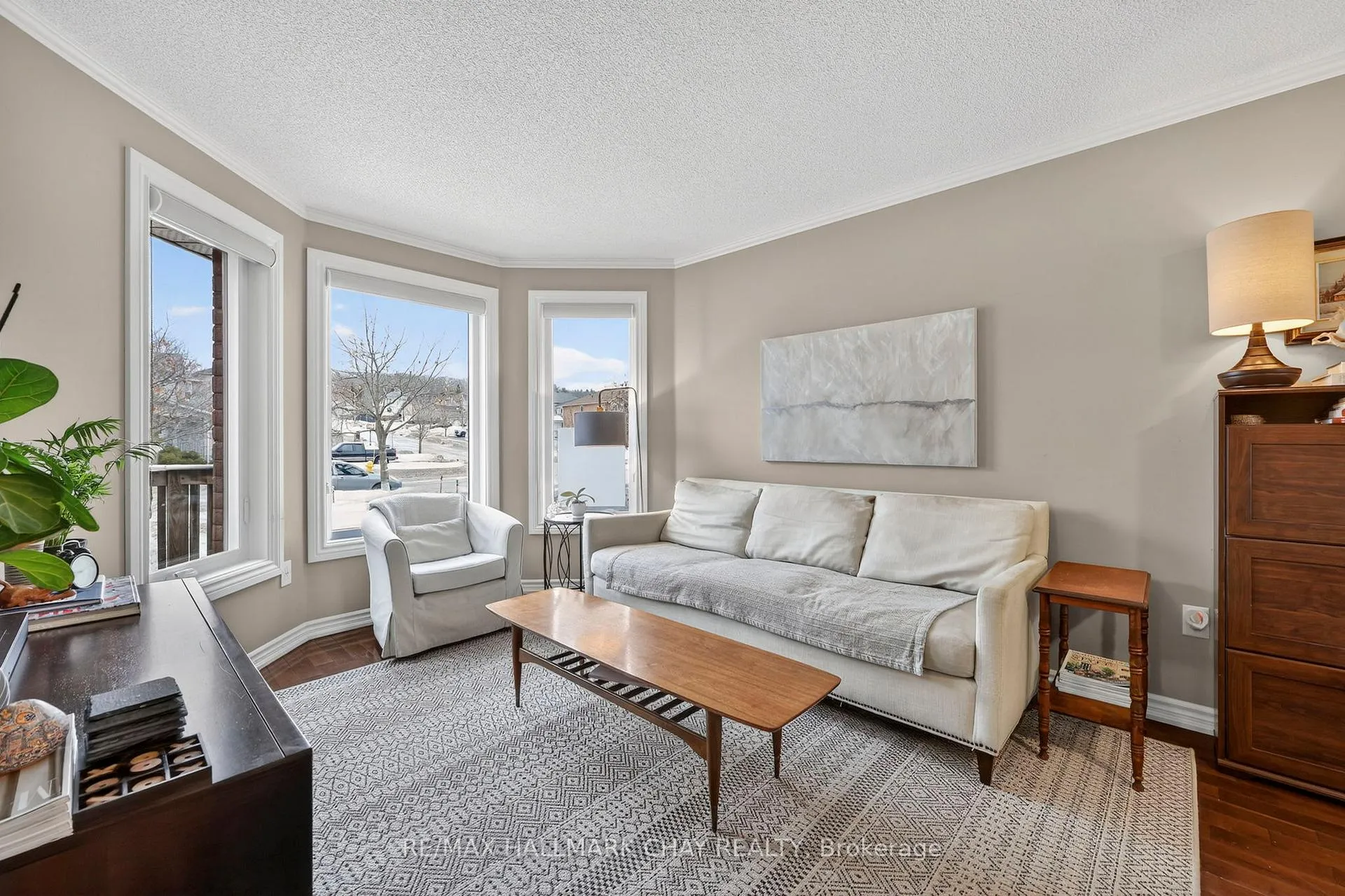 Photo 8 of 12 Dunnett Drive, Barrie, Ardagh — HOMEH