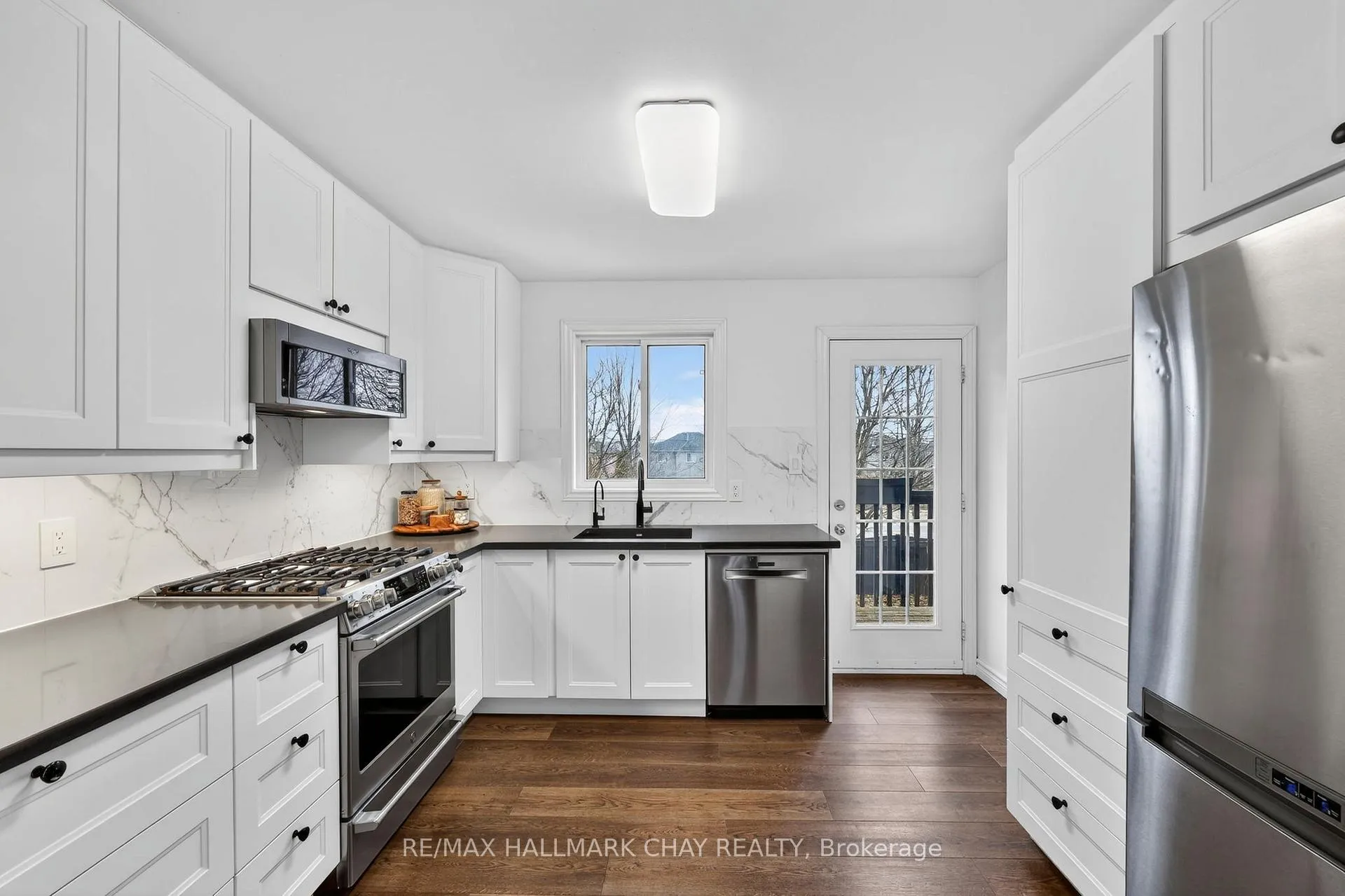 Photo 11 of 12 Dunnett Drive, Barrie, Ardagh — HOMEH