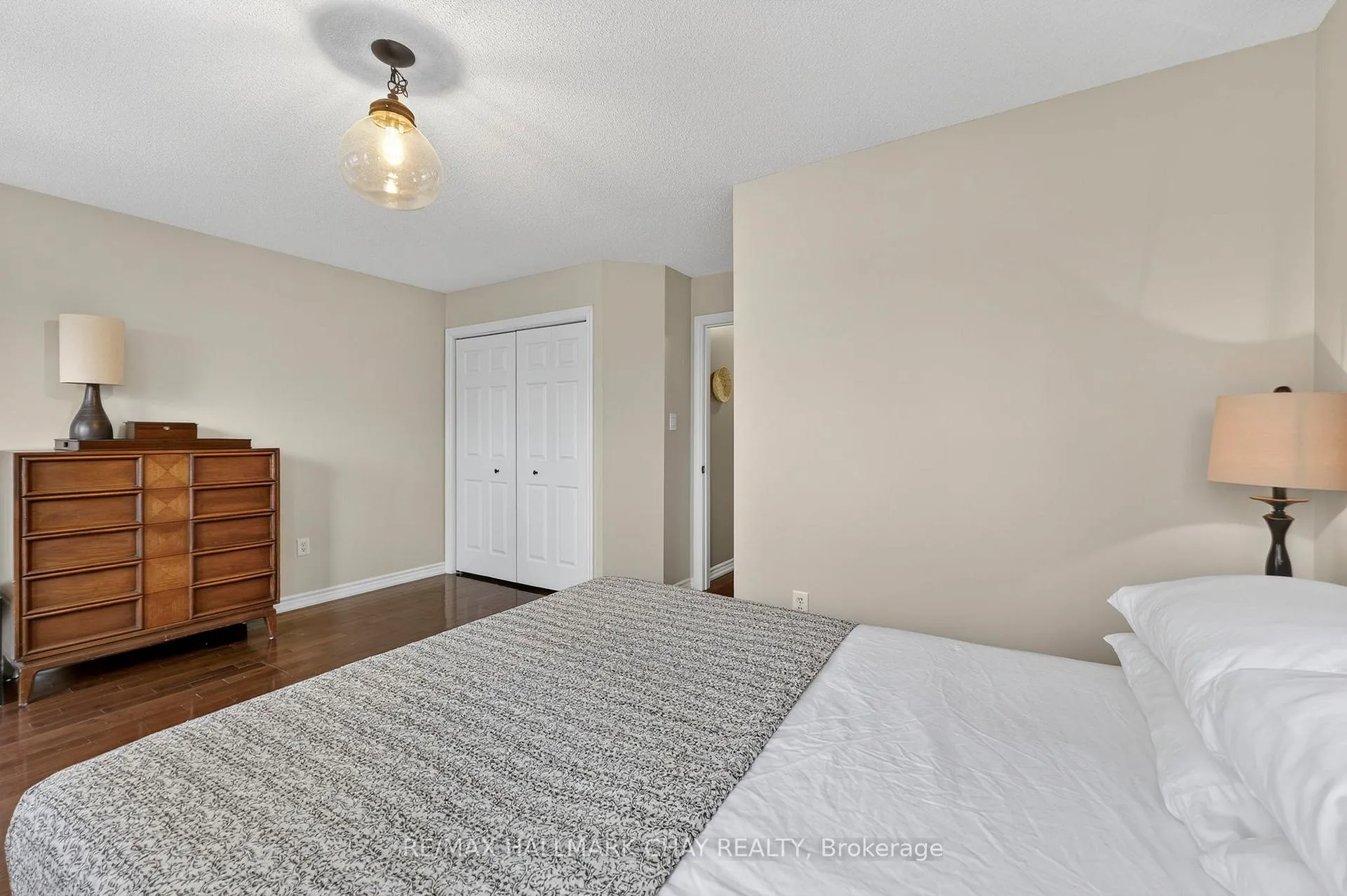 Photo 18 of 12 Dunnett Drive, Barrie, Ardagh — HOMEH