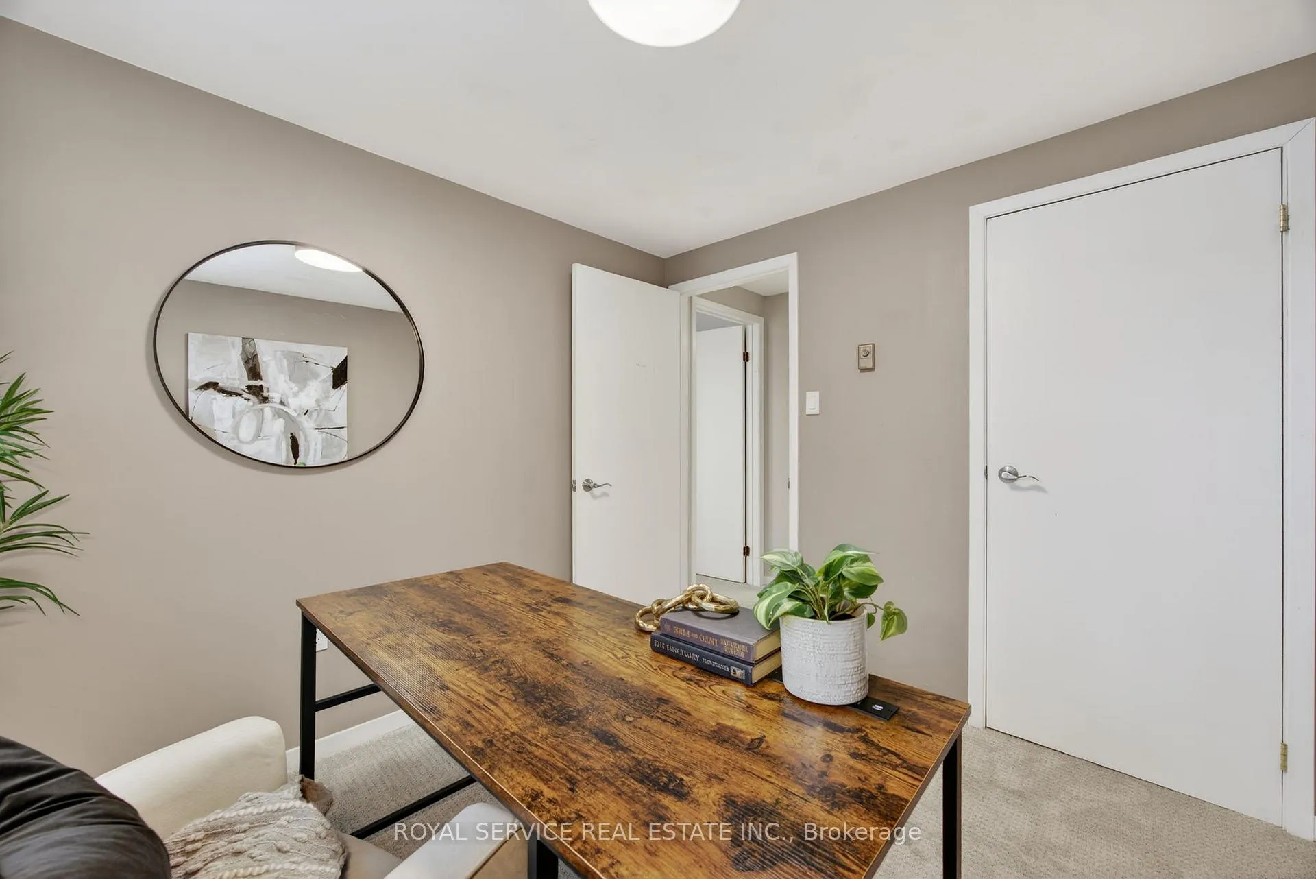 Photo 28 of 41 Hemingway Crescent, Barrie, Letitia Heights — HOMEH