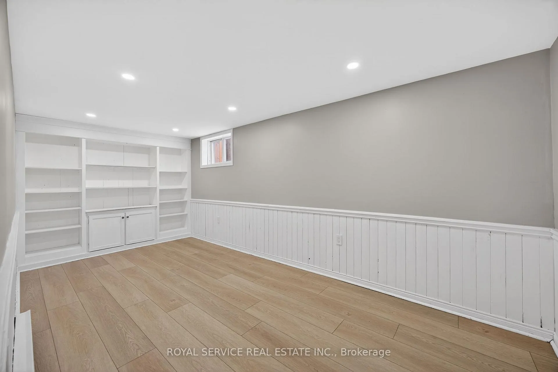 Photo 31 of 41 Hemingway Crescent, Barrie, Letitia Heights — HOMEH