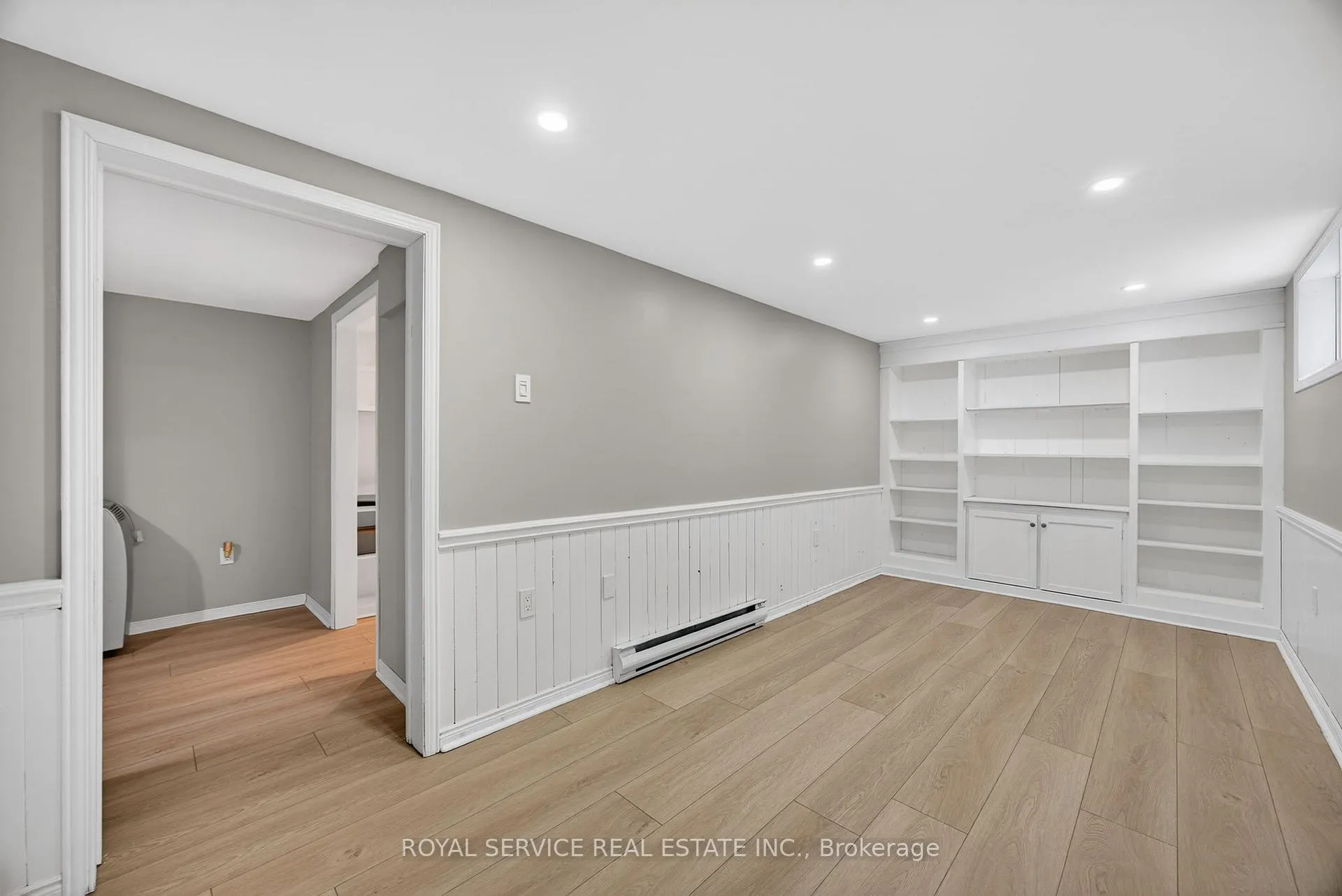 Photo 34 of 41 Hemingway Crescent, Barrie, Letitia Heights — HOMEH