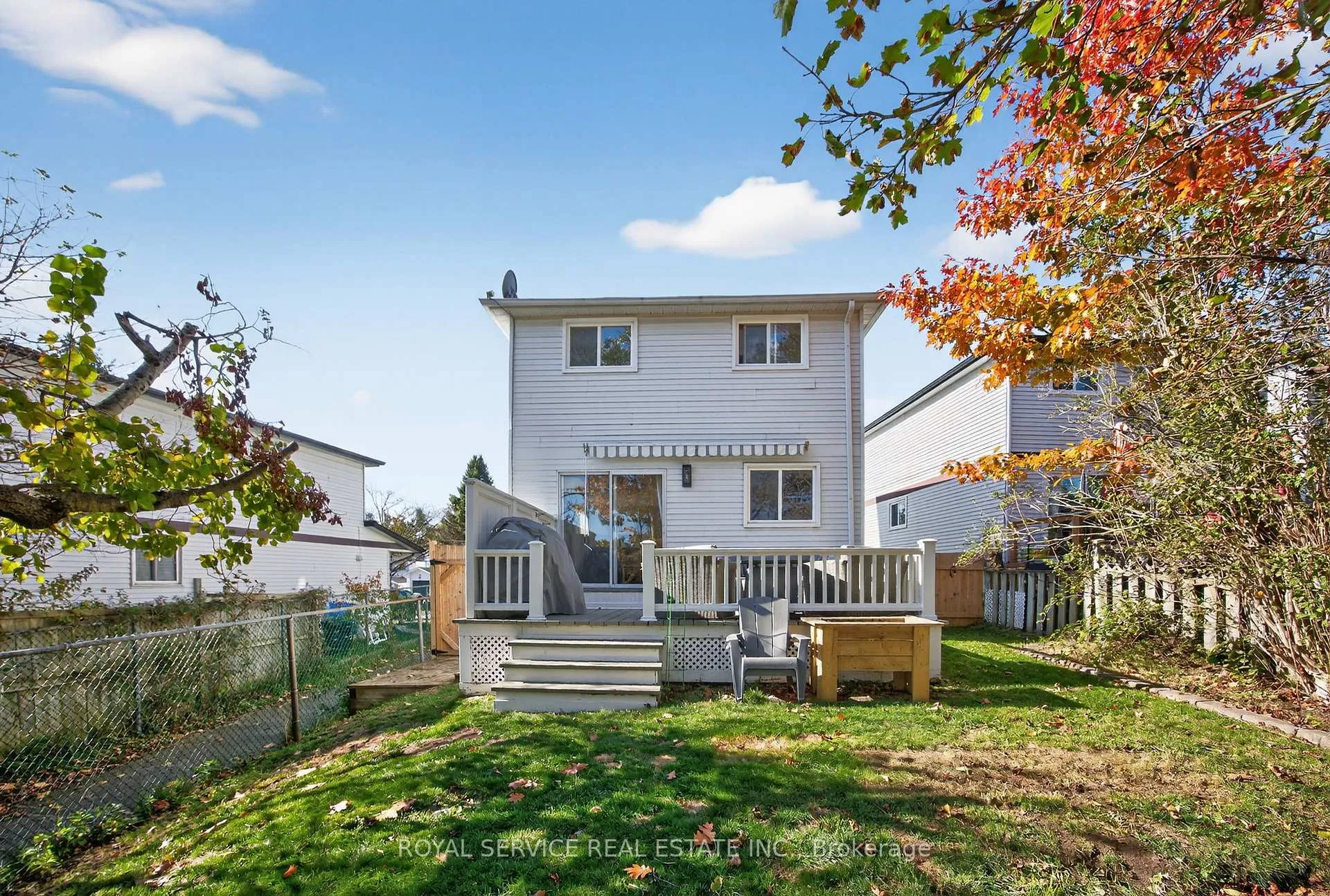 Photo 43 of 41 Hemingway Crescent, Barrie, Letitia Heights — HOMEH