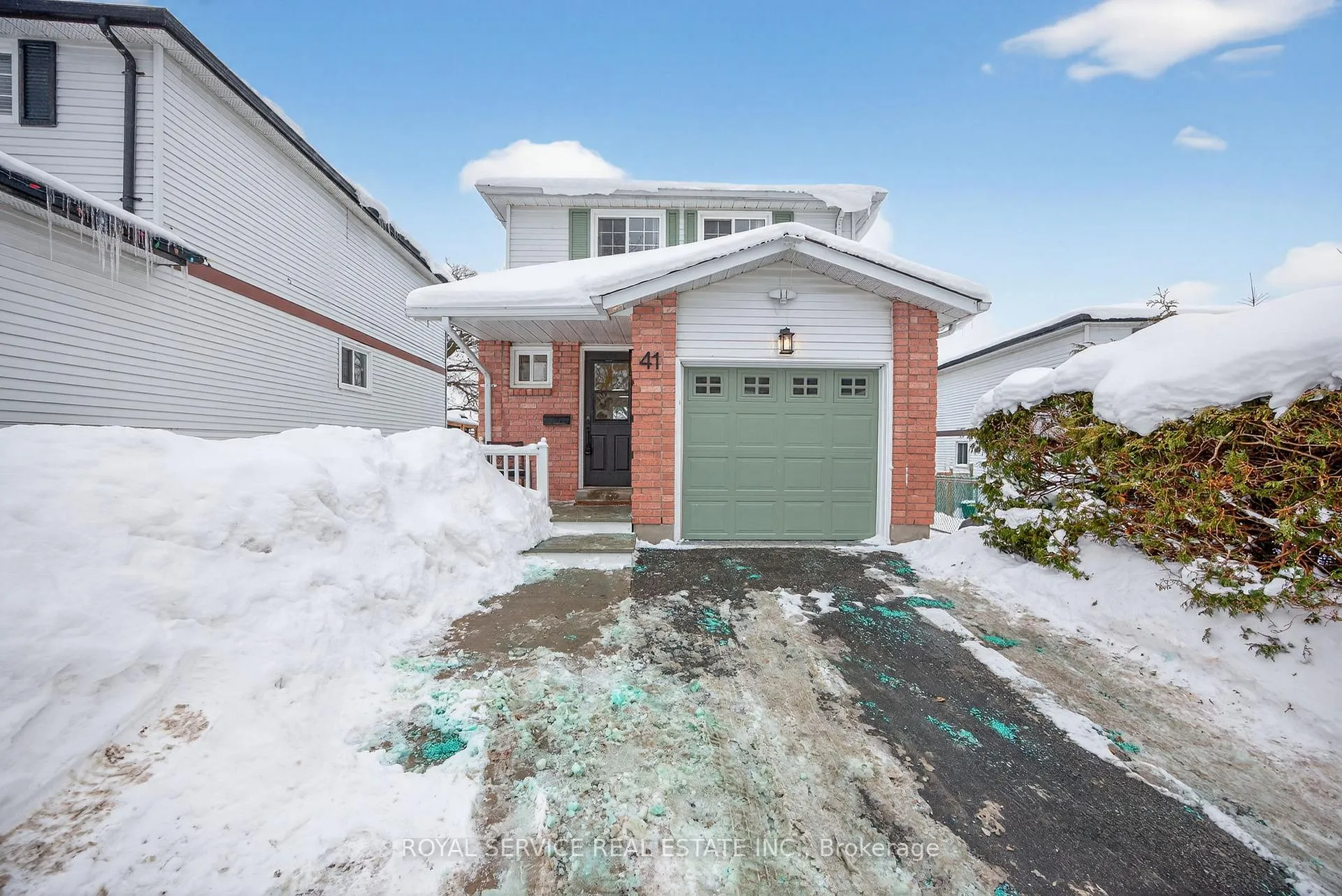 Photo 48 of 41 Hemingway Crescent, Barrie, Letitia Heights — HOMEH