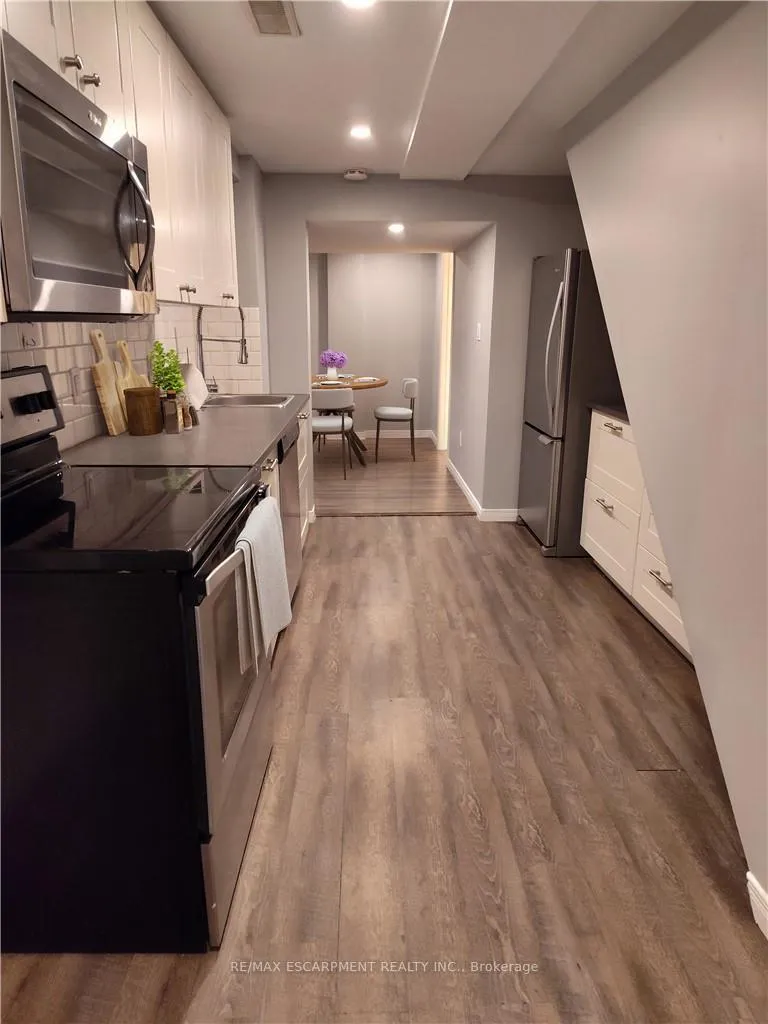 Photo 4 of Unit Lower, 88 San Fernando Drive, Hamilton, Mountview — HOMEH