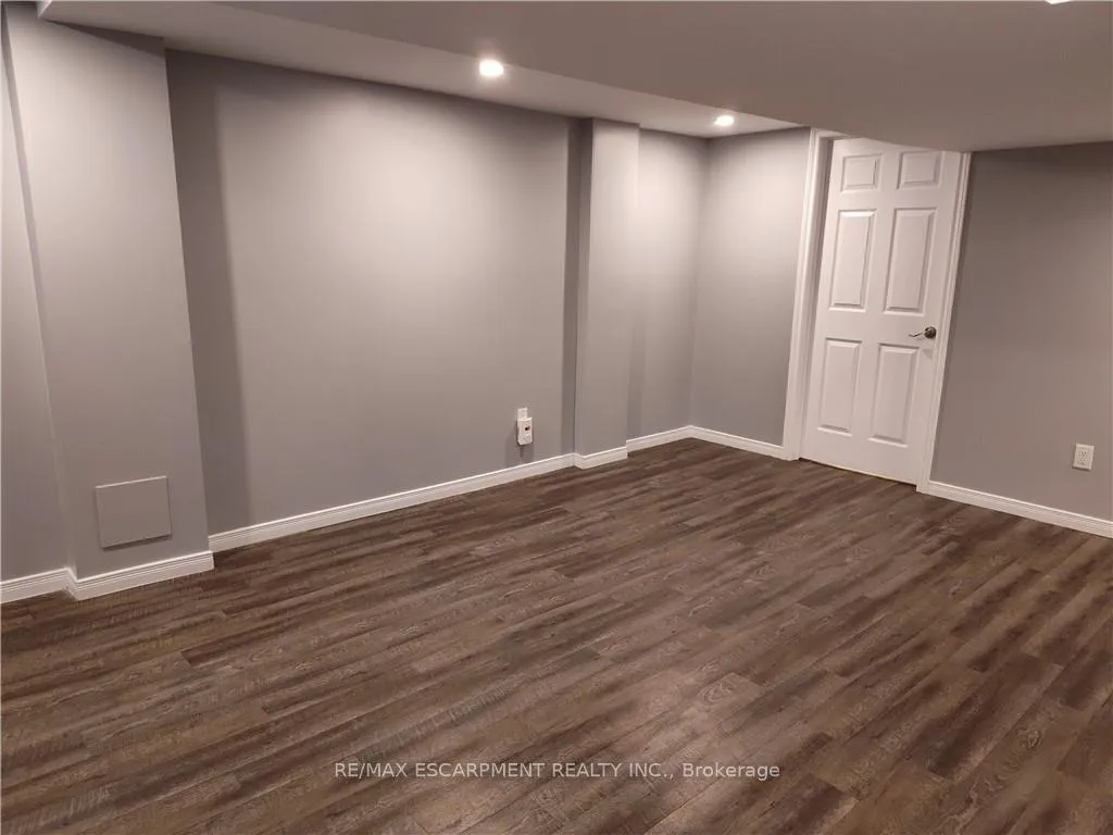 Photo 12 of Unit Lower, 88 San Fernando Drive, Hamilton, Mountview — HOMEH